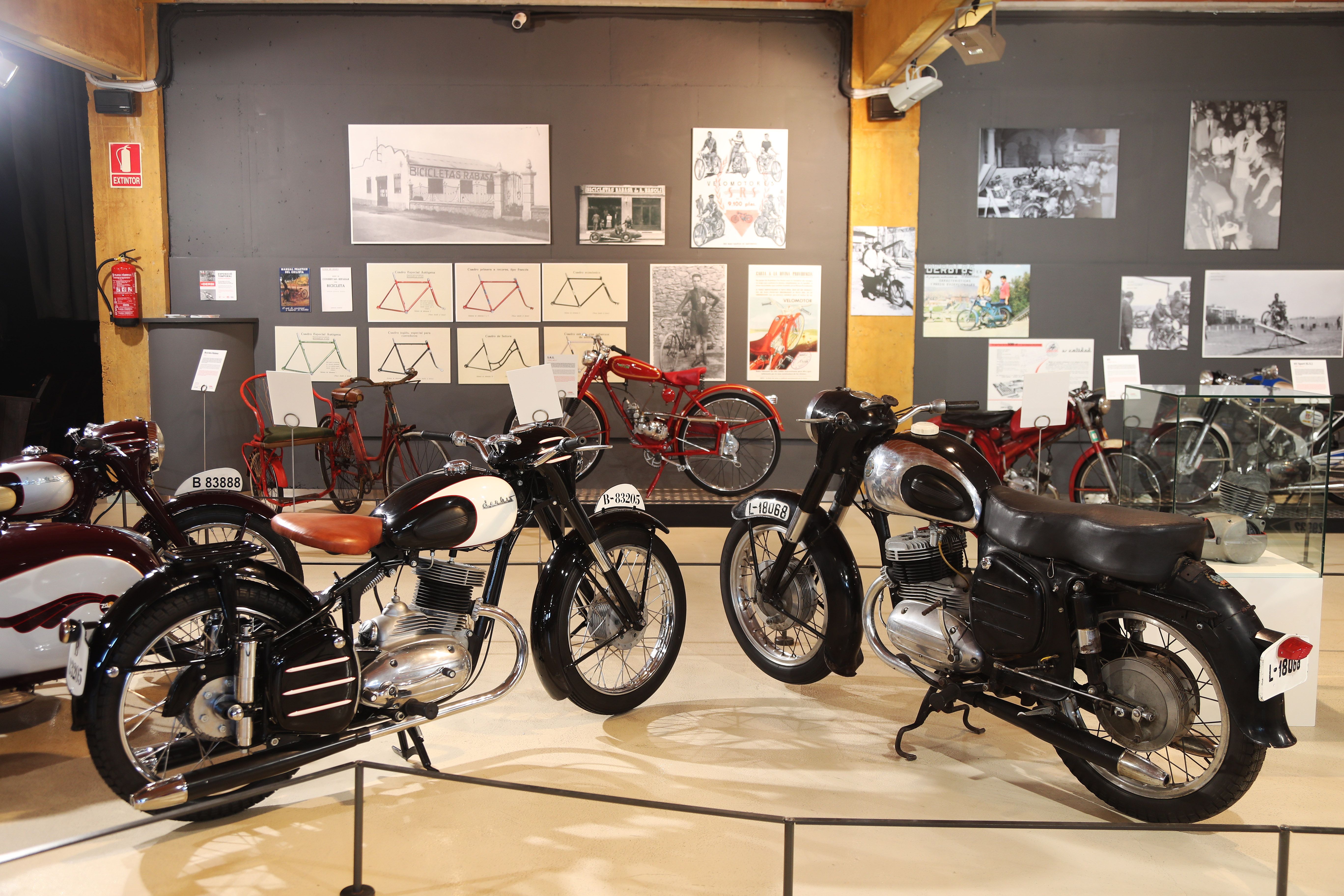  Exposición "+ DERBI, de las calles a los circuitos" Museo Moto Bassella