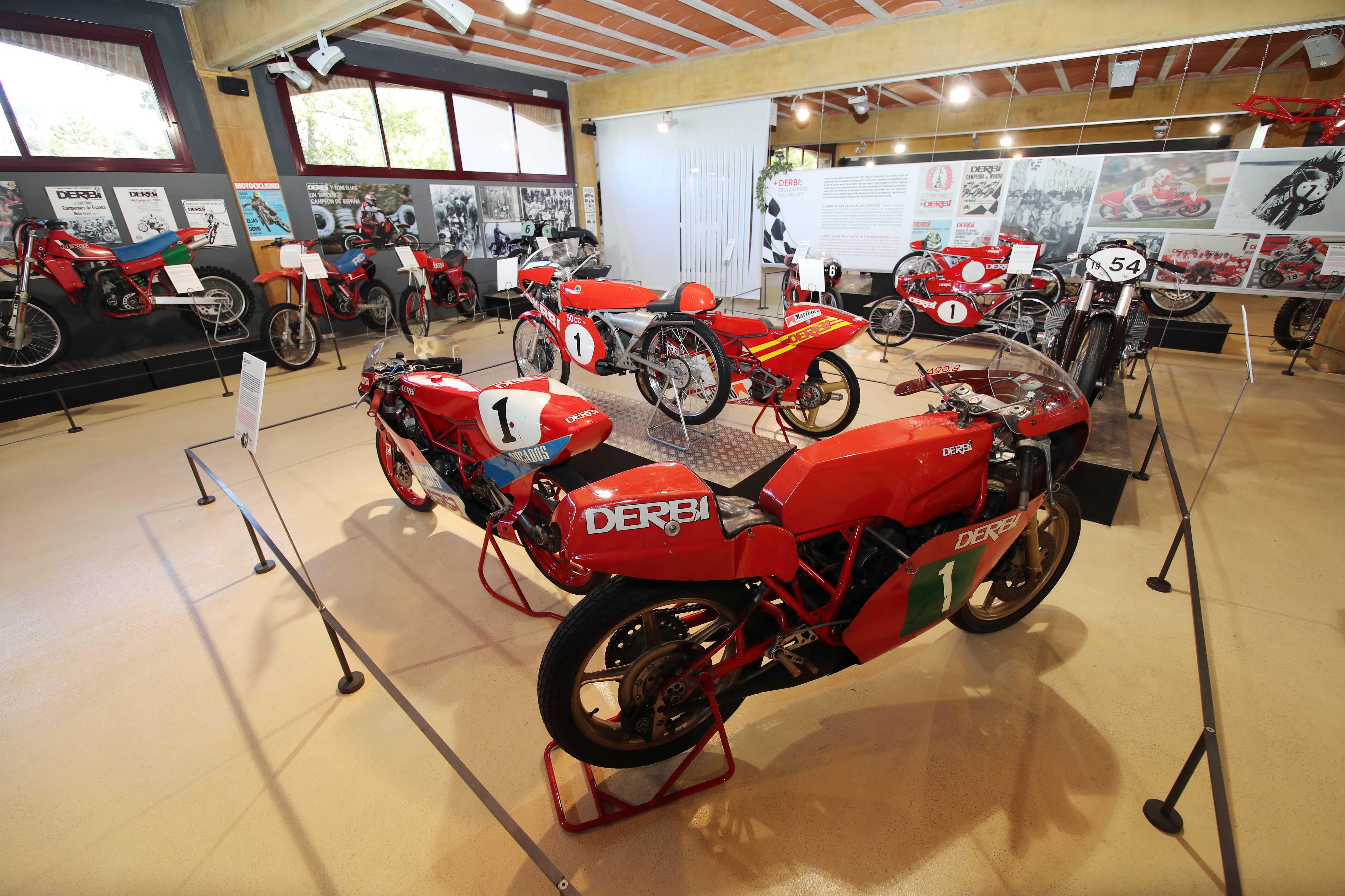  Exposición "+ DERBI, de las calles a los circuitos" Museo Moto Bassella