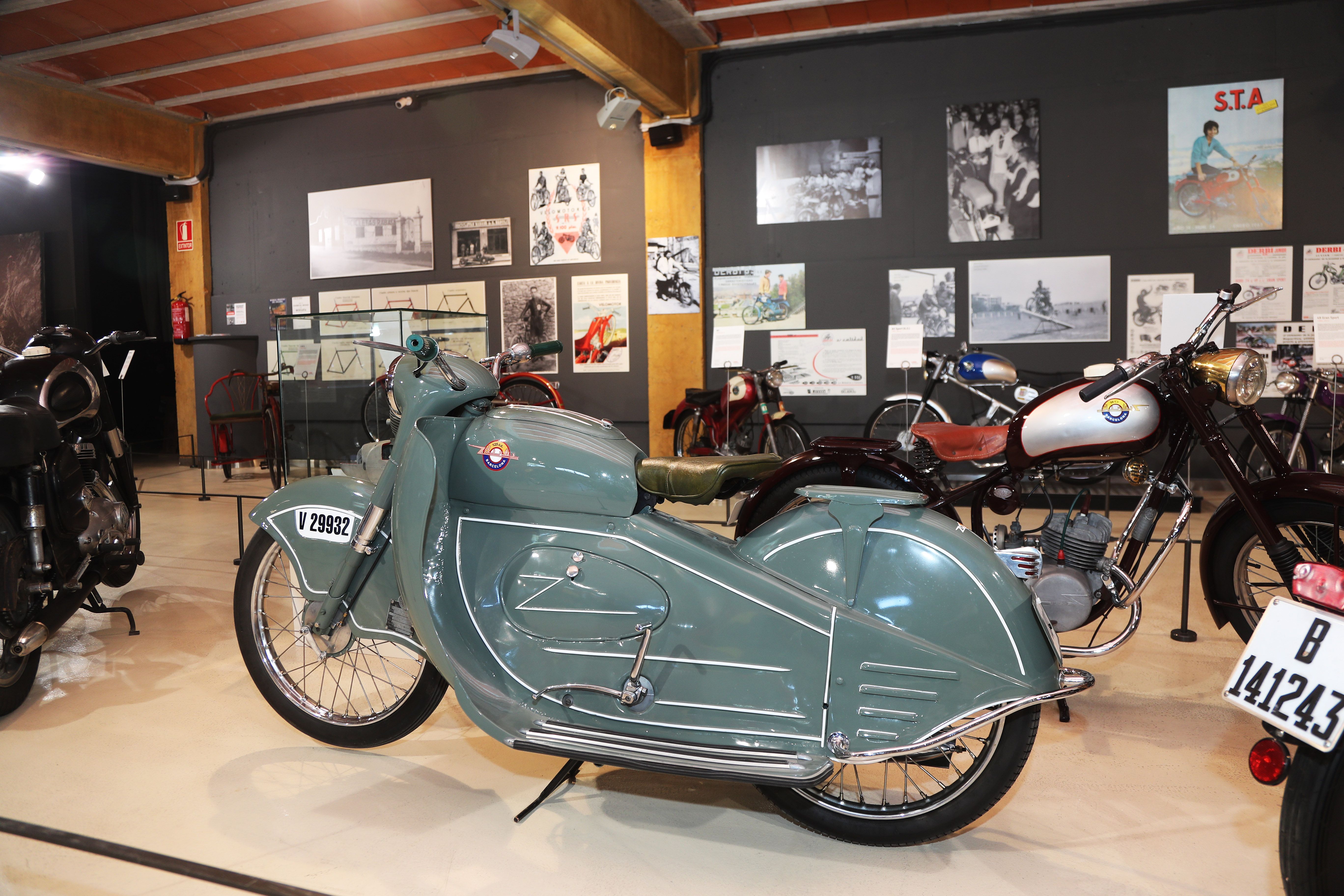  Exposición "+ DERBI, de las calles a los circuitos" Museo Moto Bassella