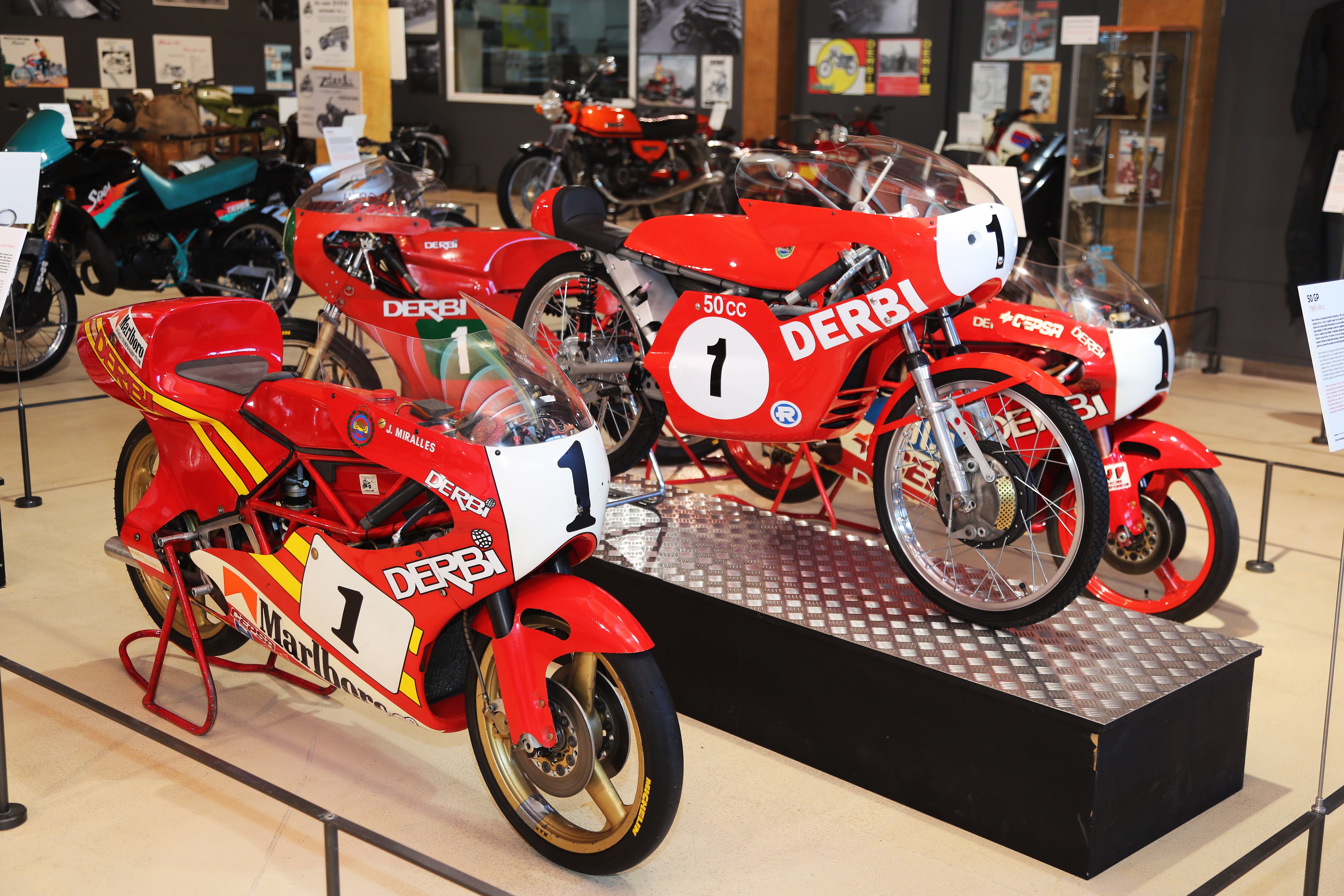  Exposición "+ DERBI, de las calles a los circuitos" Museo Moto Bassella