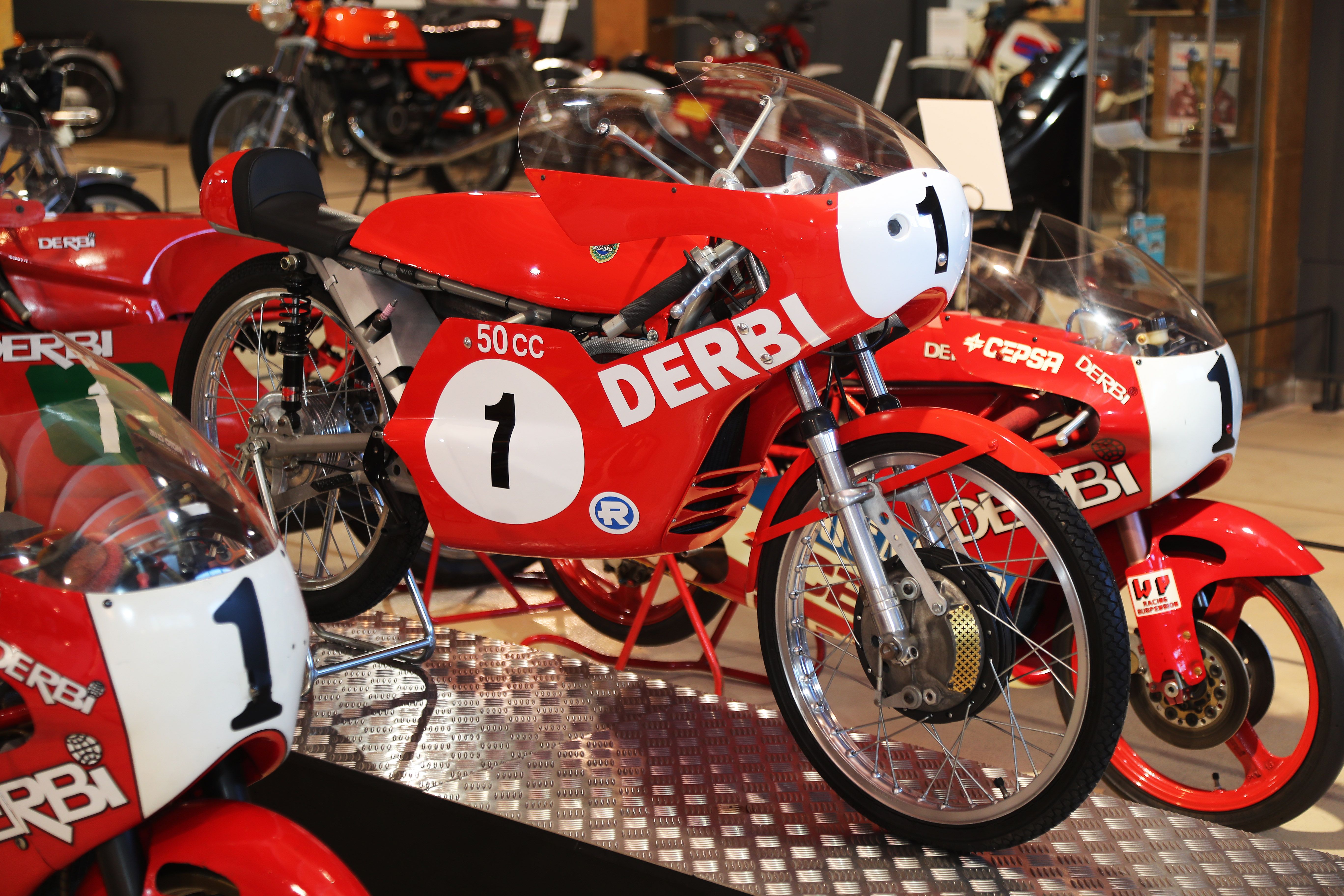 Exposición "+ DERBI, de las calles a los circuitos" Museo Moto Bassella