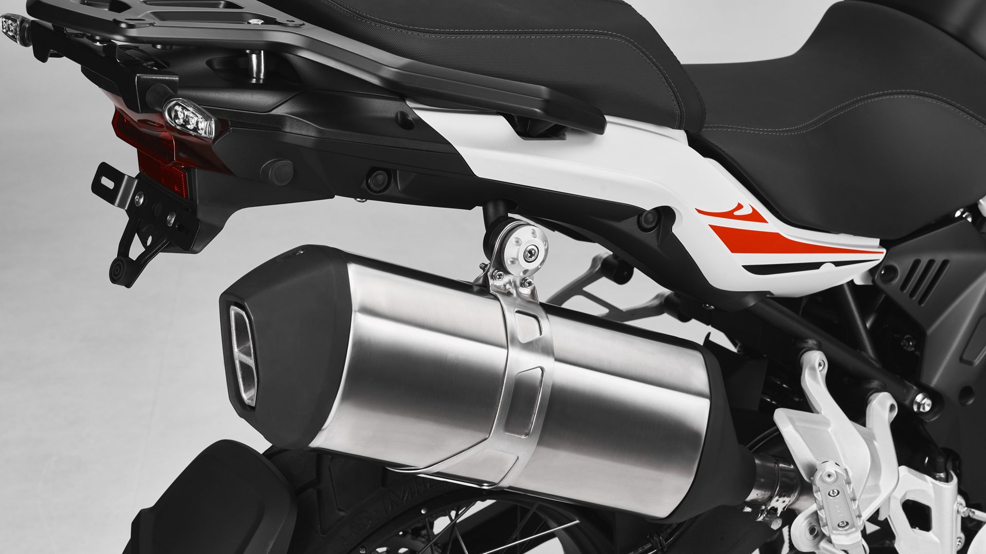 MV Agusta Lucky Explorer 5 5 Detalles (1)