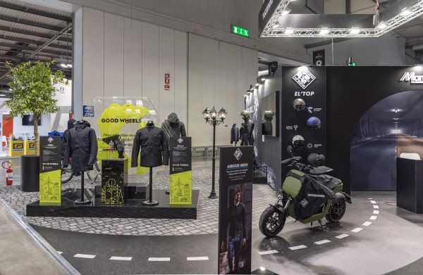 Equipamiento moto Tucano Urbano 2023
