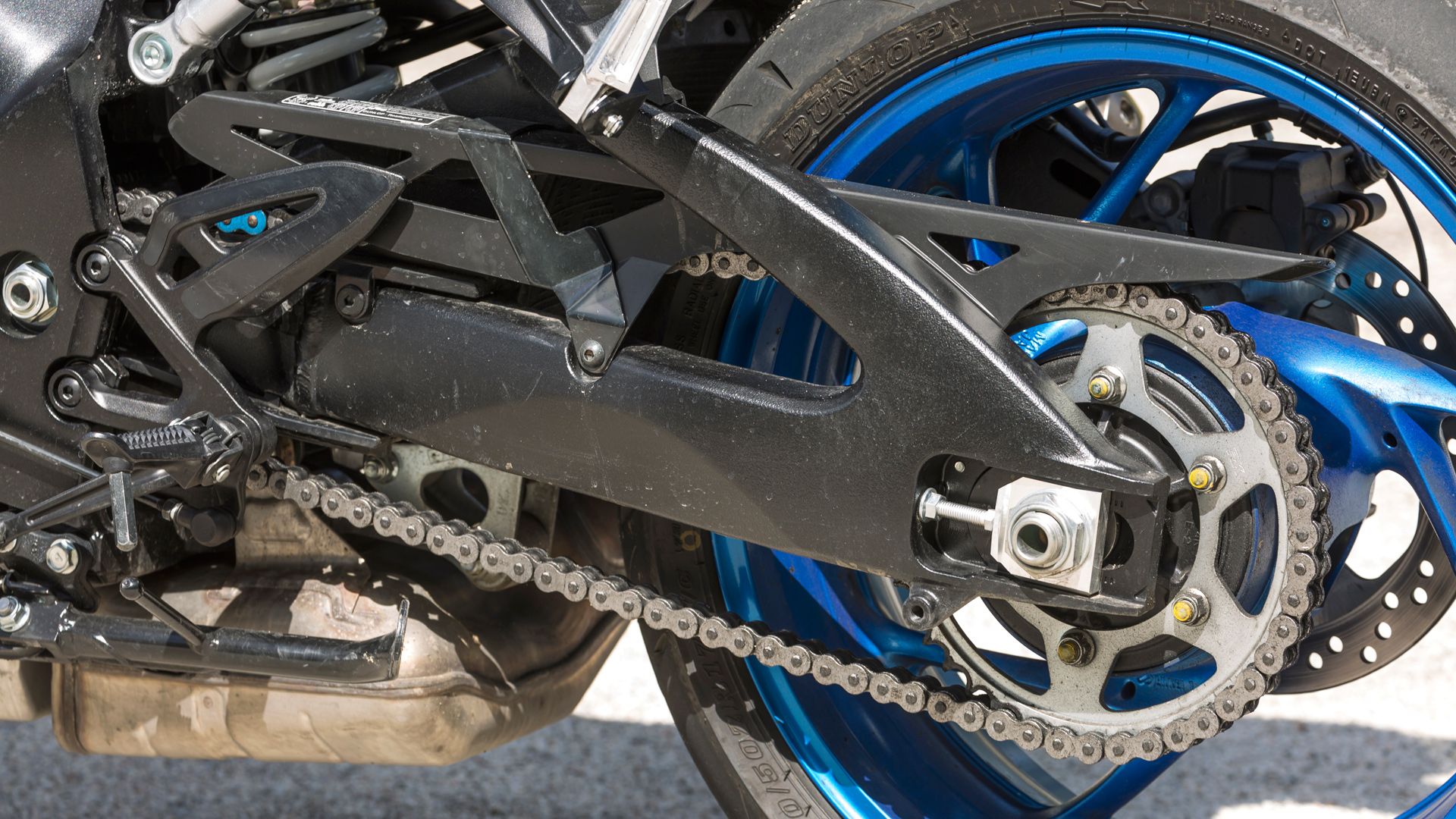 Suzuki GSX S950 2021 Detalles (9)