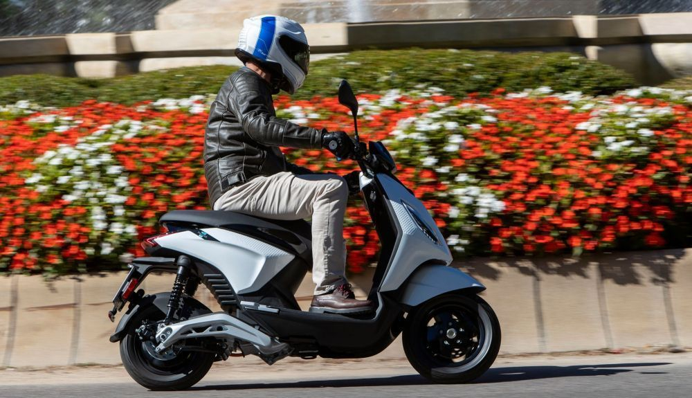 piaggio 1 2021 accion 01 1 1000x575 piaggio 1 2021 accion 01 1 1000x575