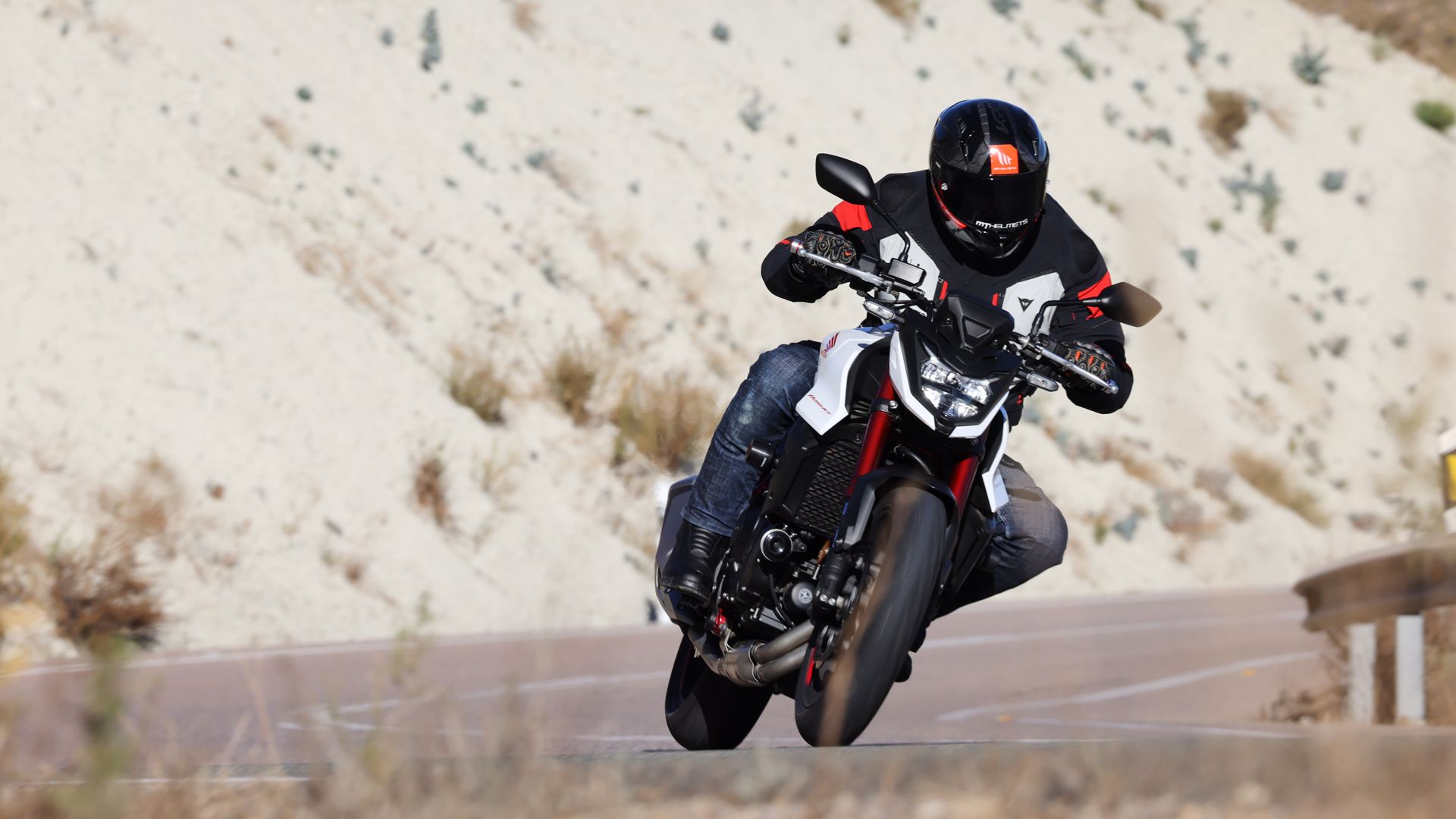 Honda CB750 Hornet 2023 Accion (40)