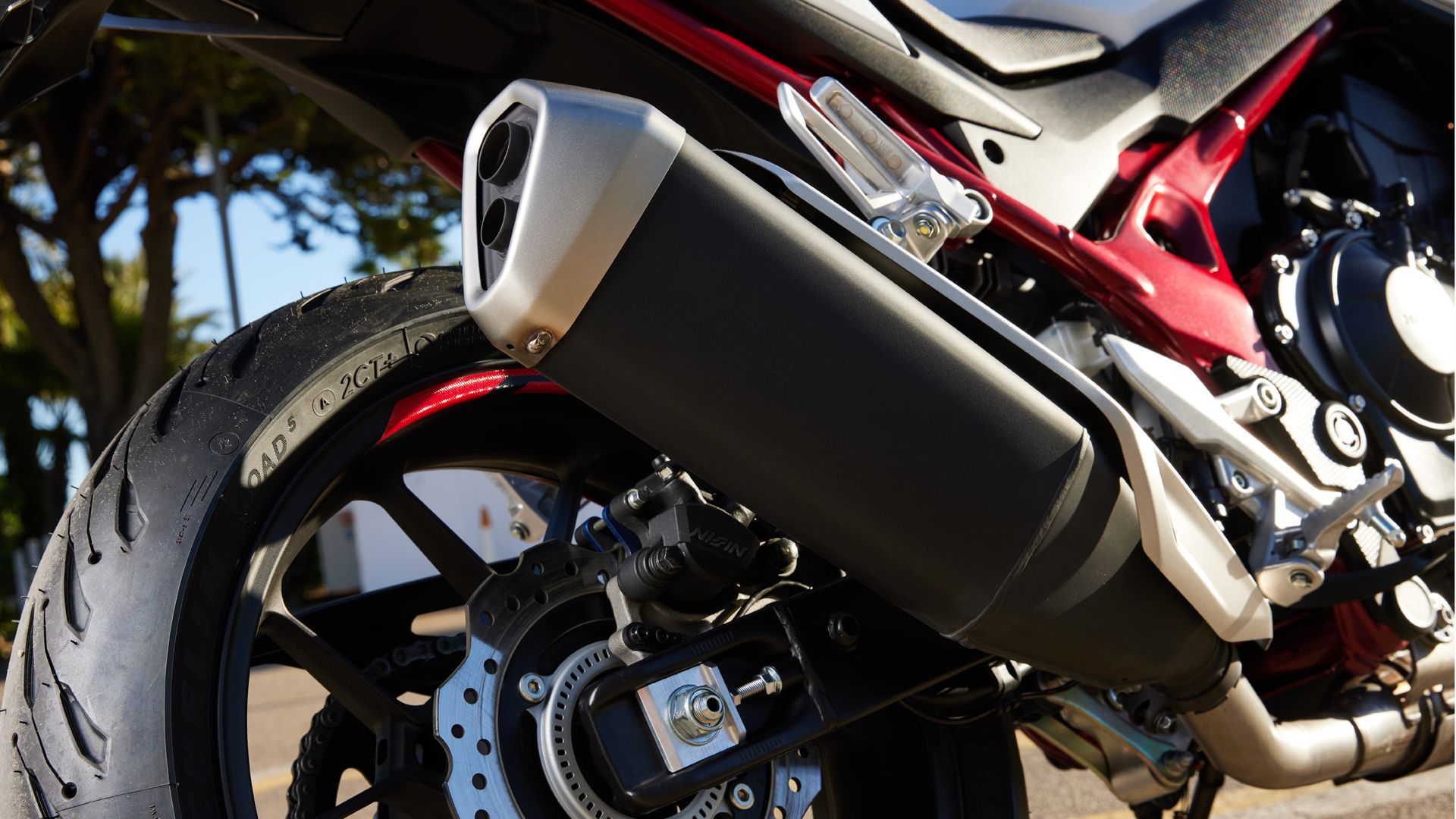 Honda CB750 Hornet 2023 Detalles (8)