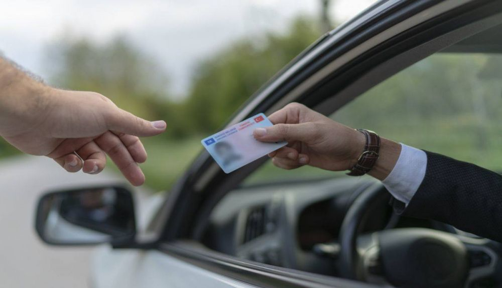 Esta multa clásica y muy popular de la DGT la dejarás de pagar por cambios en la normativa Esta multa clásica y muy popular de la DGT la dejarás de pagar por cambios en la normativa