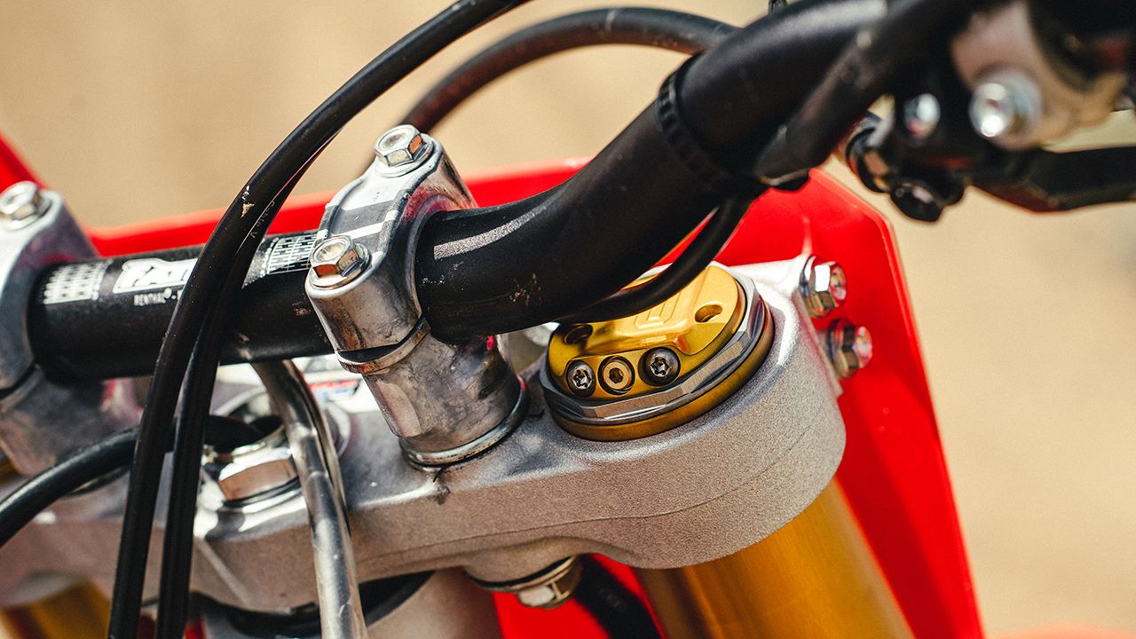 Test suspensiones Öhlins para Honda CRF 250.