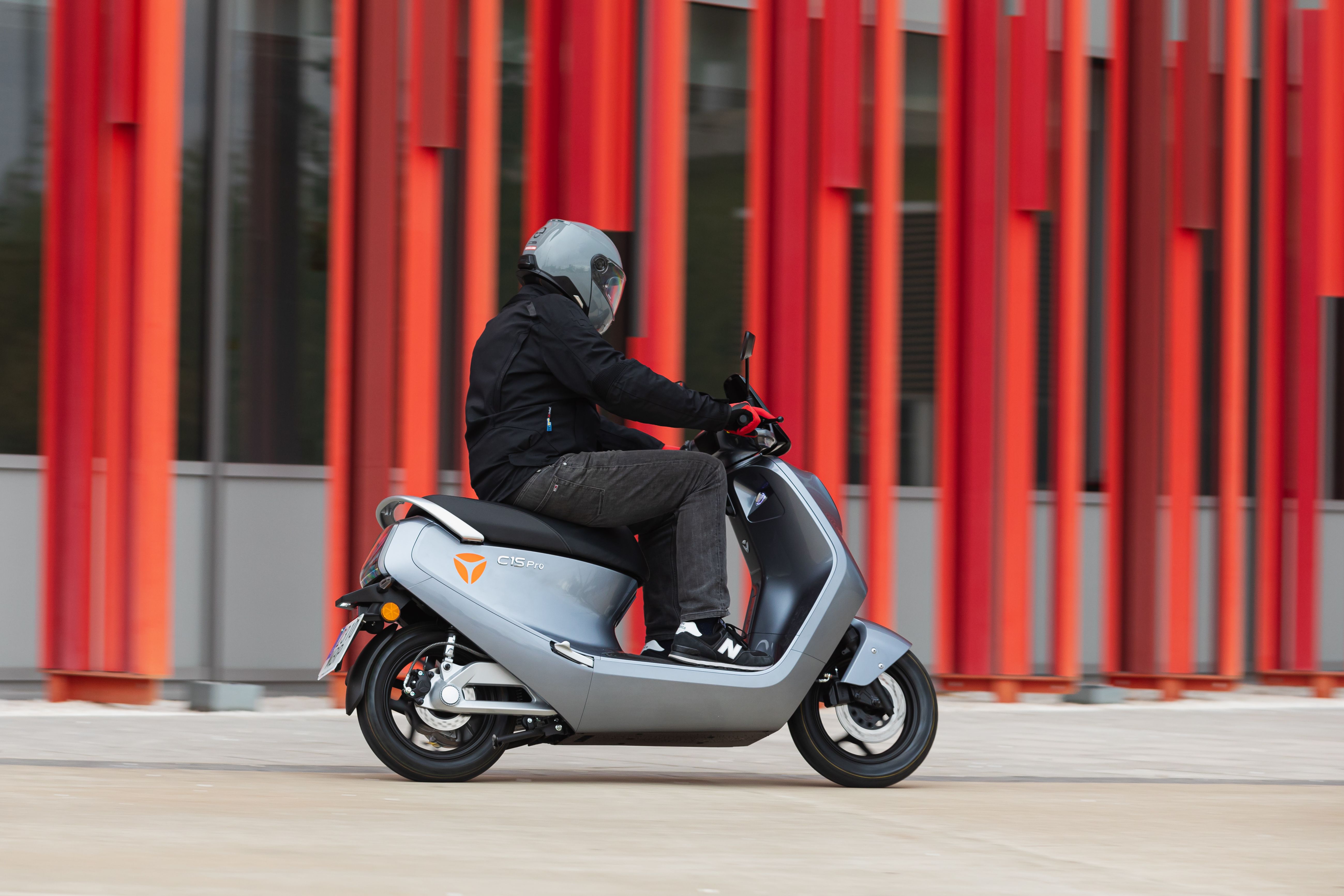 YADEA scooters eléctricos