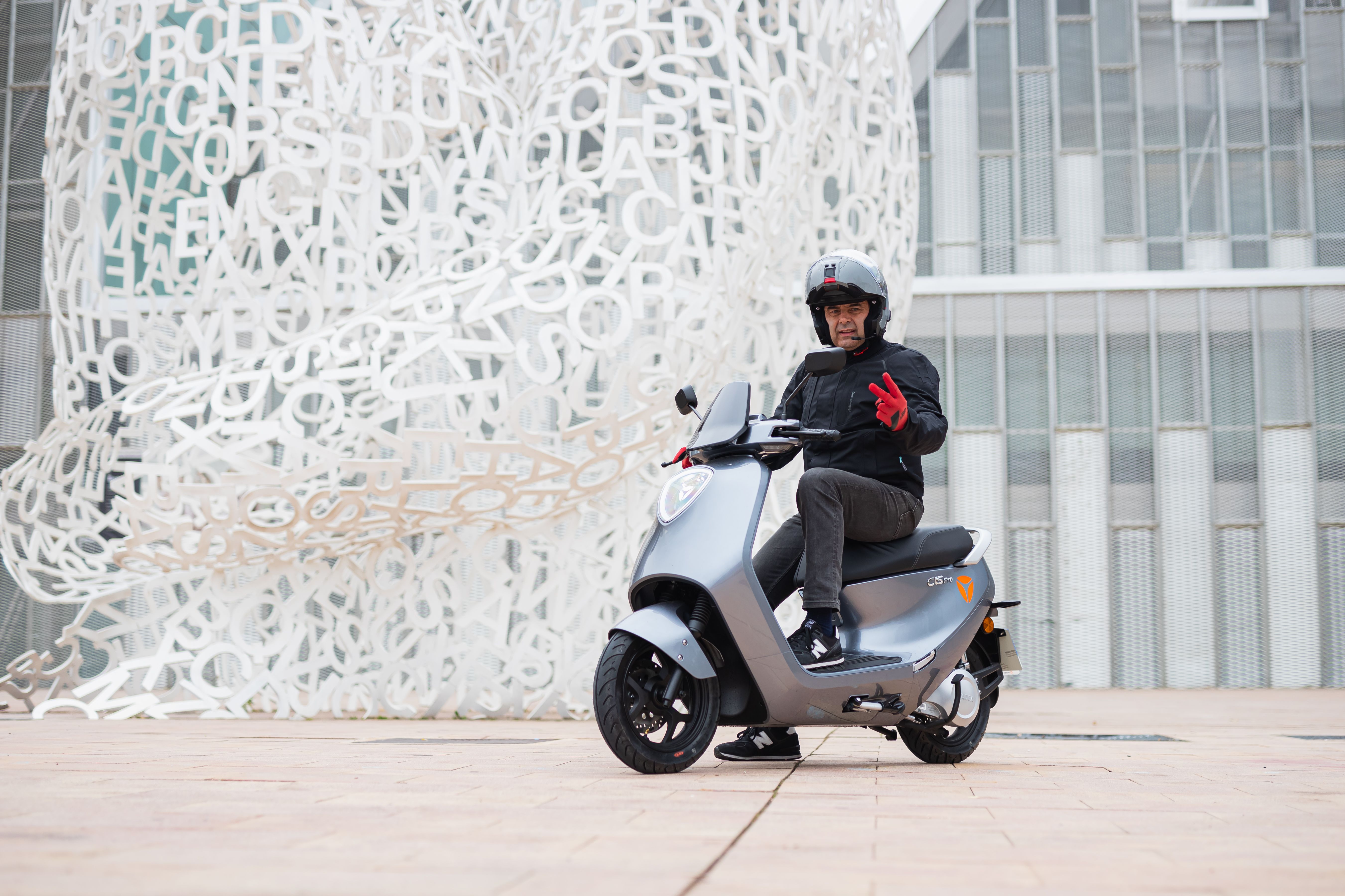 YADEA scooters eléctricos