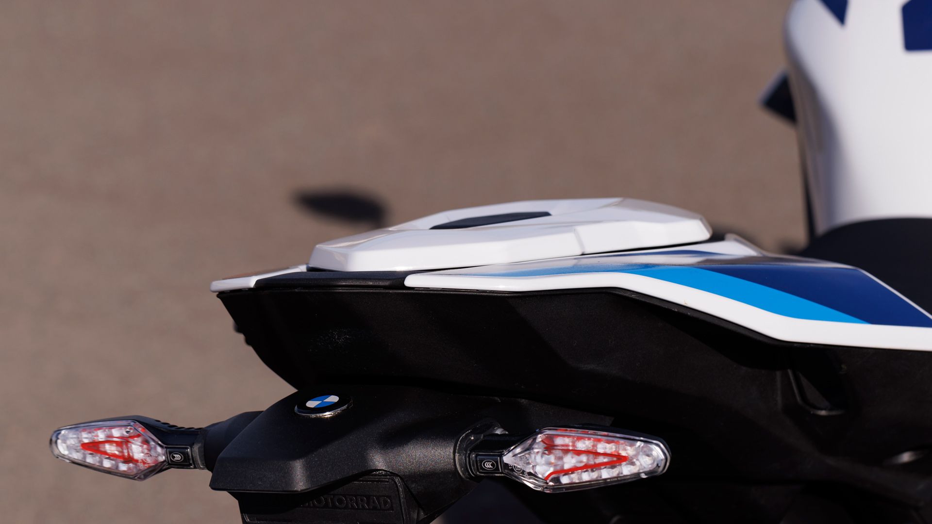 BMW M 1000 R 2023 Detalles (12)