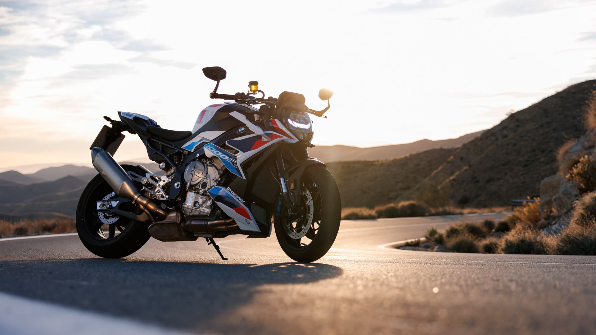 BMW M 1000 R 2023 Estatica (10)