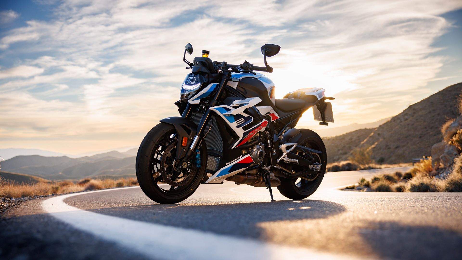 BMW M 1000 R 2023 Estatica (12)