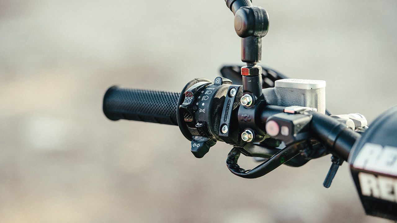 Kawasaki KL 250 X Enduro.