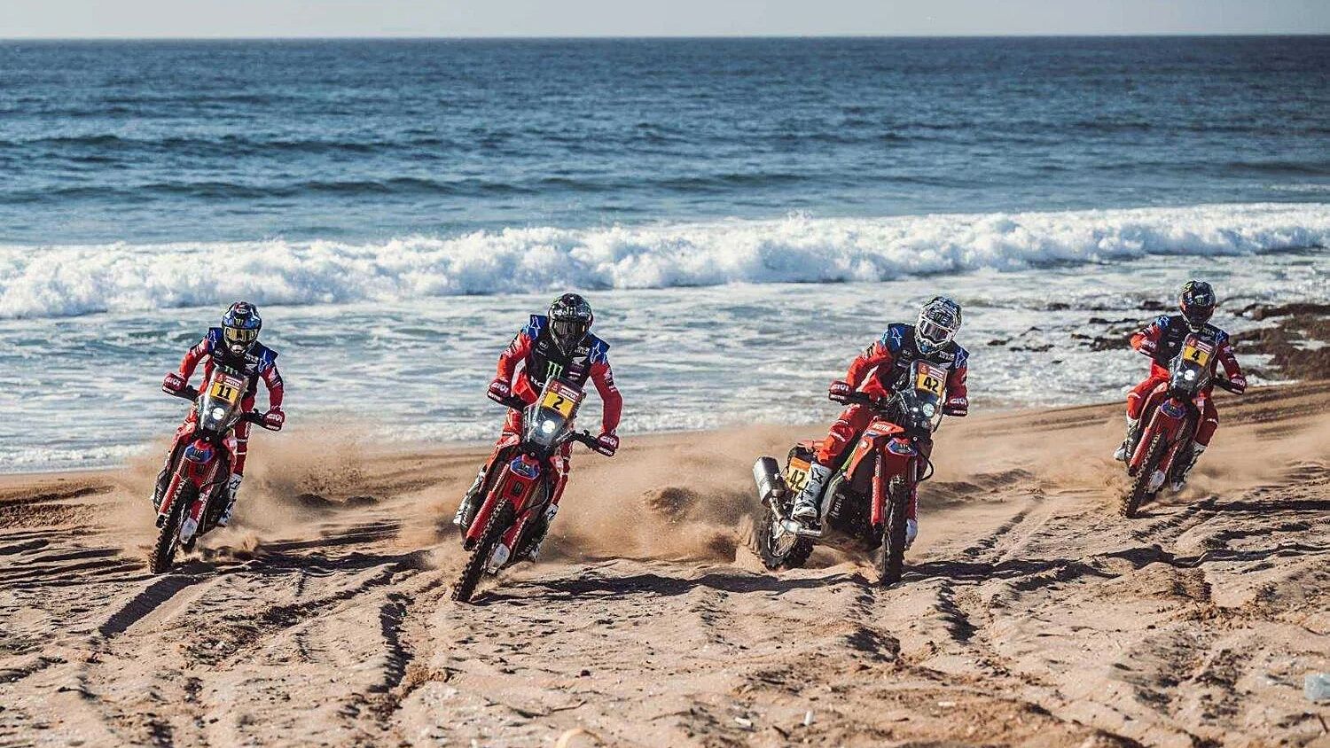 Nacho Cornejo, Pablo Quintanilla, Adrien Van Beveren y Ricky Brabec forman el equipo oficial Honda para el Dakar 2023
