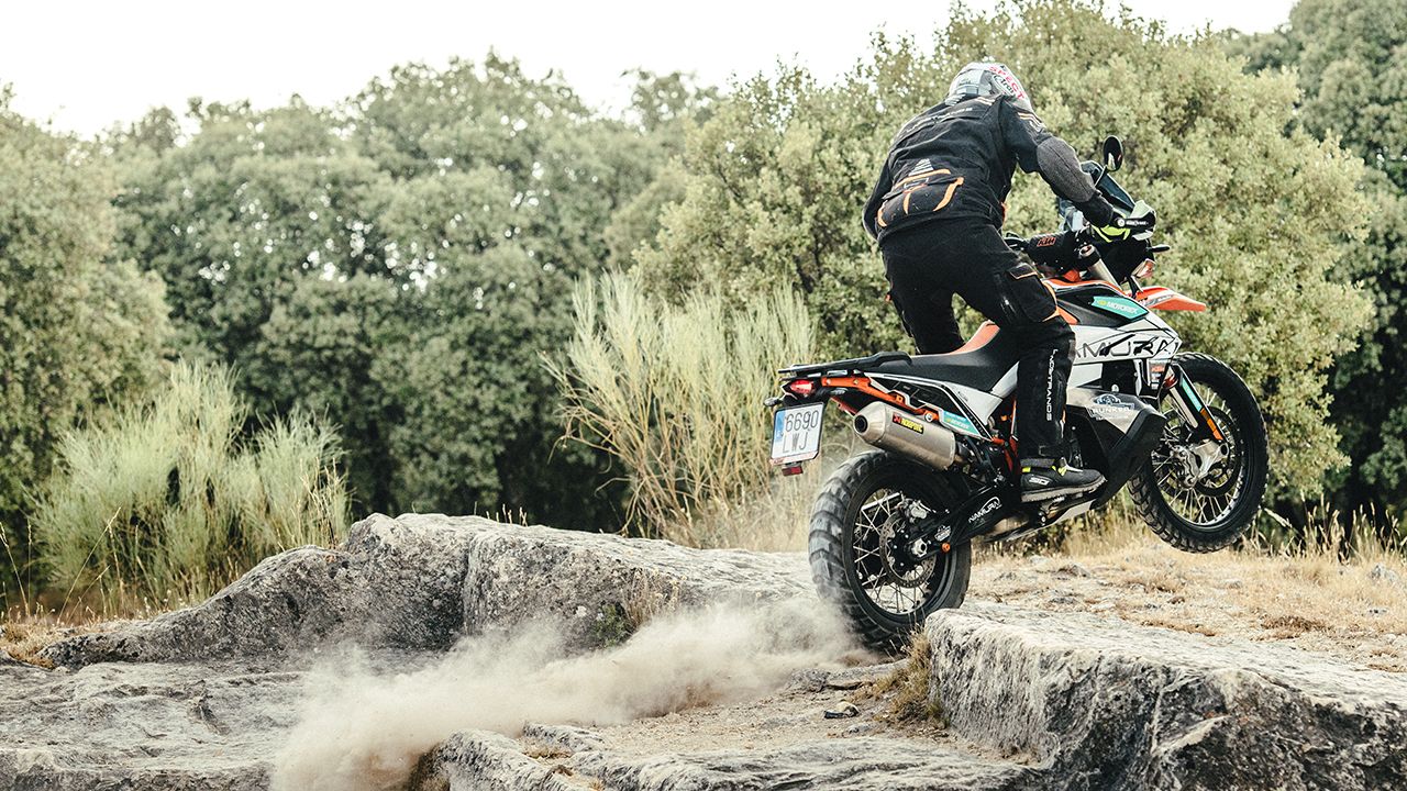 KTM 890 Adventure R Namura Bikes: preparación trail off road