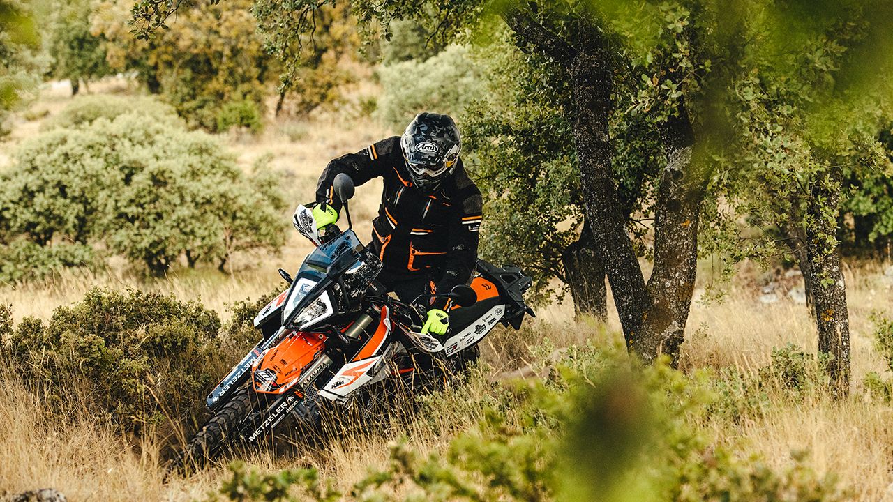 KTM 890 Adventure R Namura Bikes: preparación trail off road