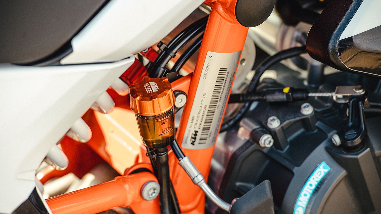 KTM 890 Adventure R Namura Bikes: preparación trail off road