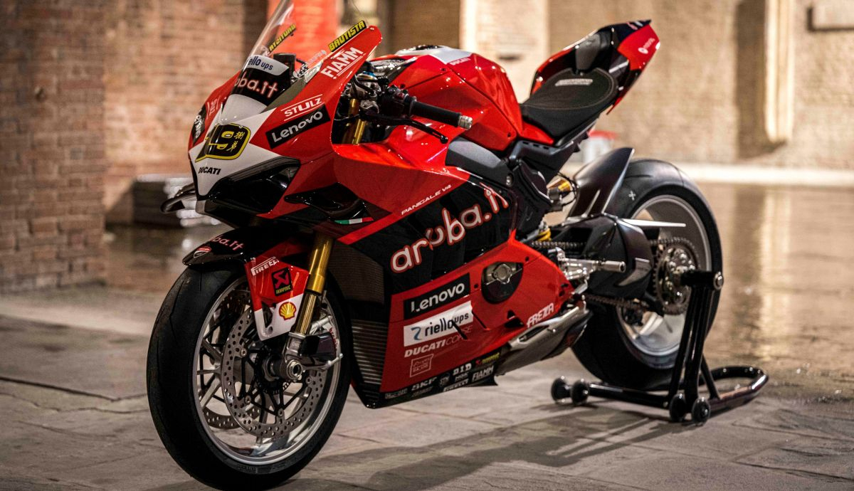 Ducati Panigale V4 Bautista 2022 World Champion Replica