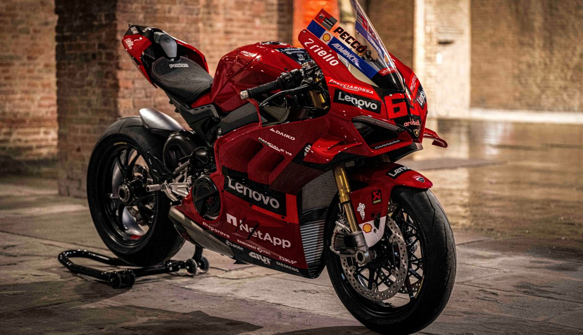 Ducati Panigale V4 Bagnaia 2022 World Champion Replica