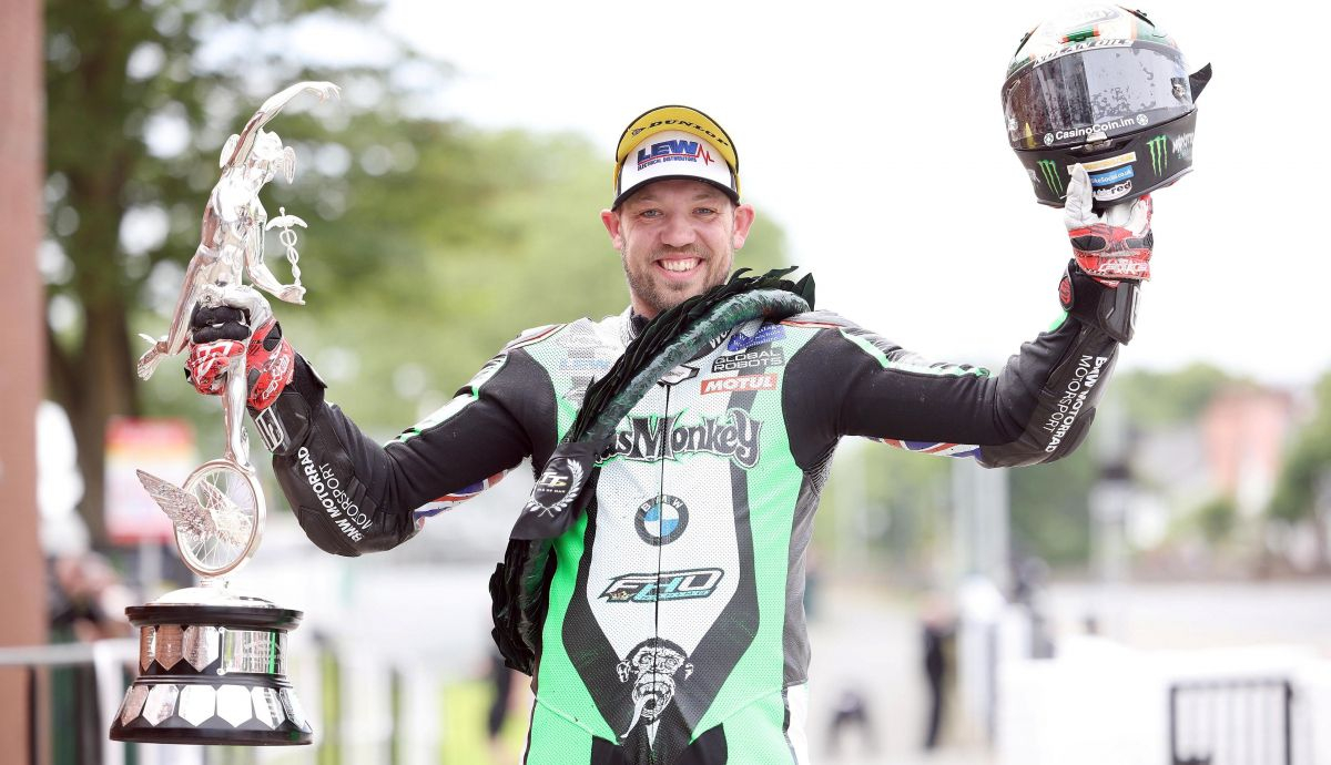 Peter Hickman culminó un IOMTT 2022 casi perfecto con la victoria en el Senior TT Peter Hickman culminó un IOMTT 2022 casi perfecto con la victoria en el Senior TT