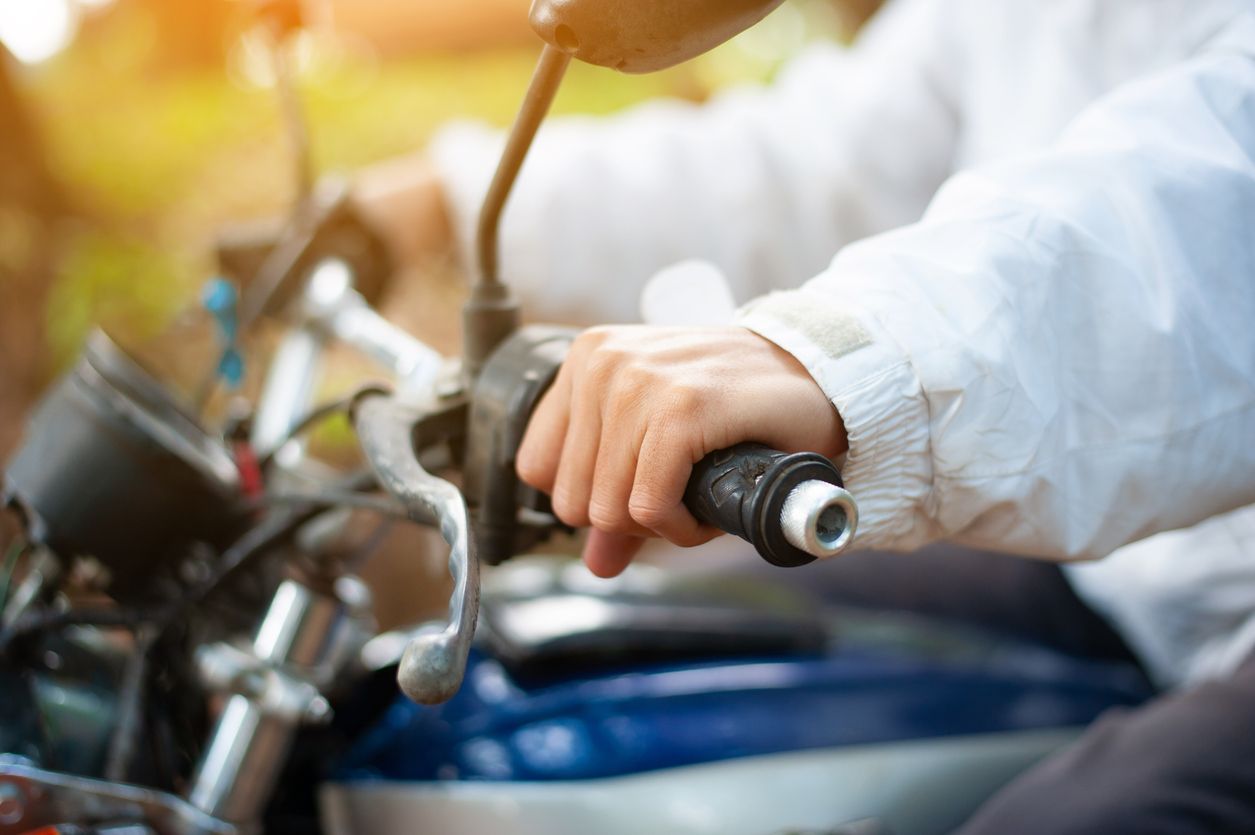 Razones por las que tu moto no acelera