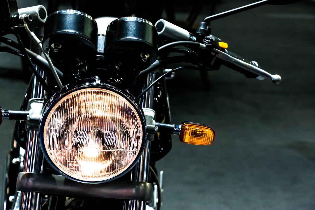 Cómo cambiar los faros halógenos por leds