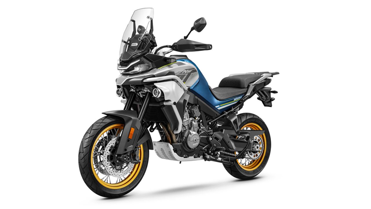 CF 800MT Touring 007