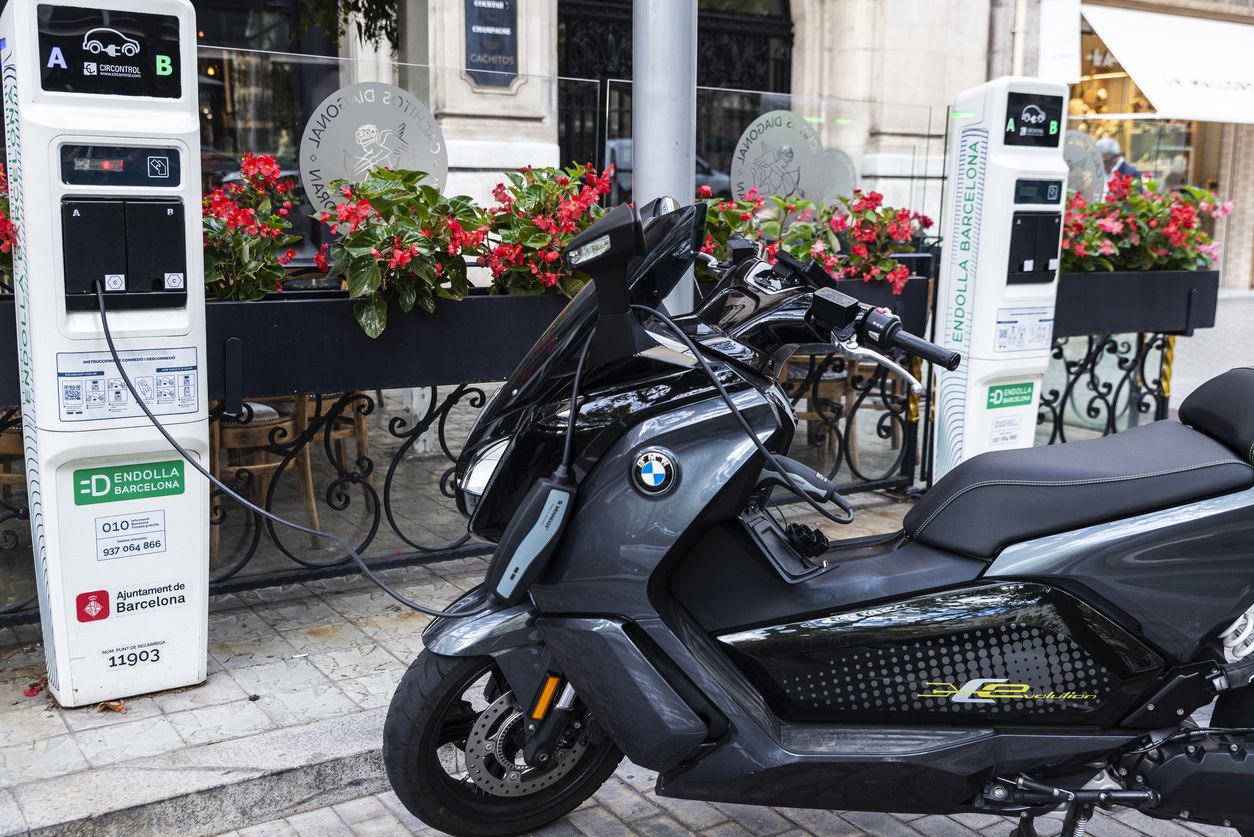 Por qué las motos no tienen motor híbrido