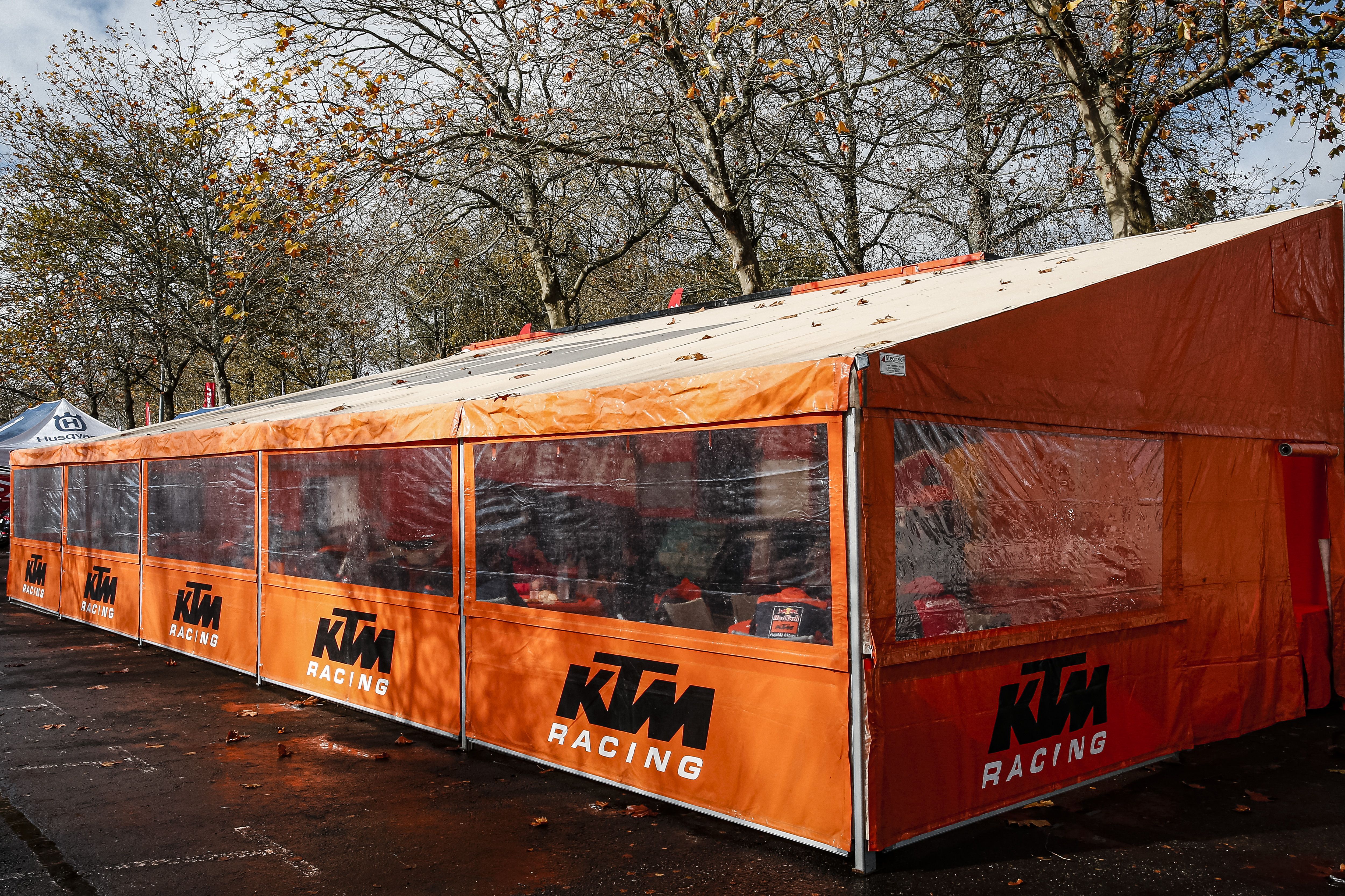 KTM España anuncia sus equipos oficiales de enduro y motocross 2023
