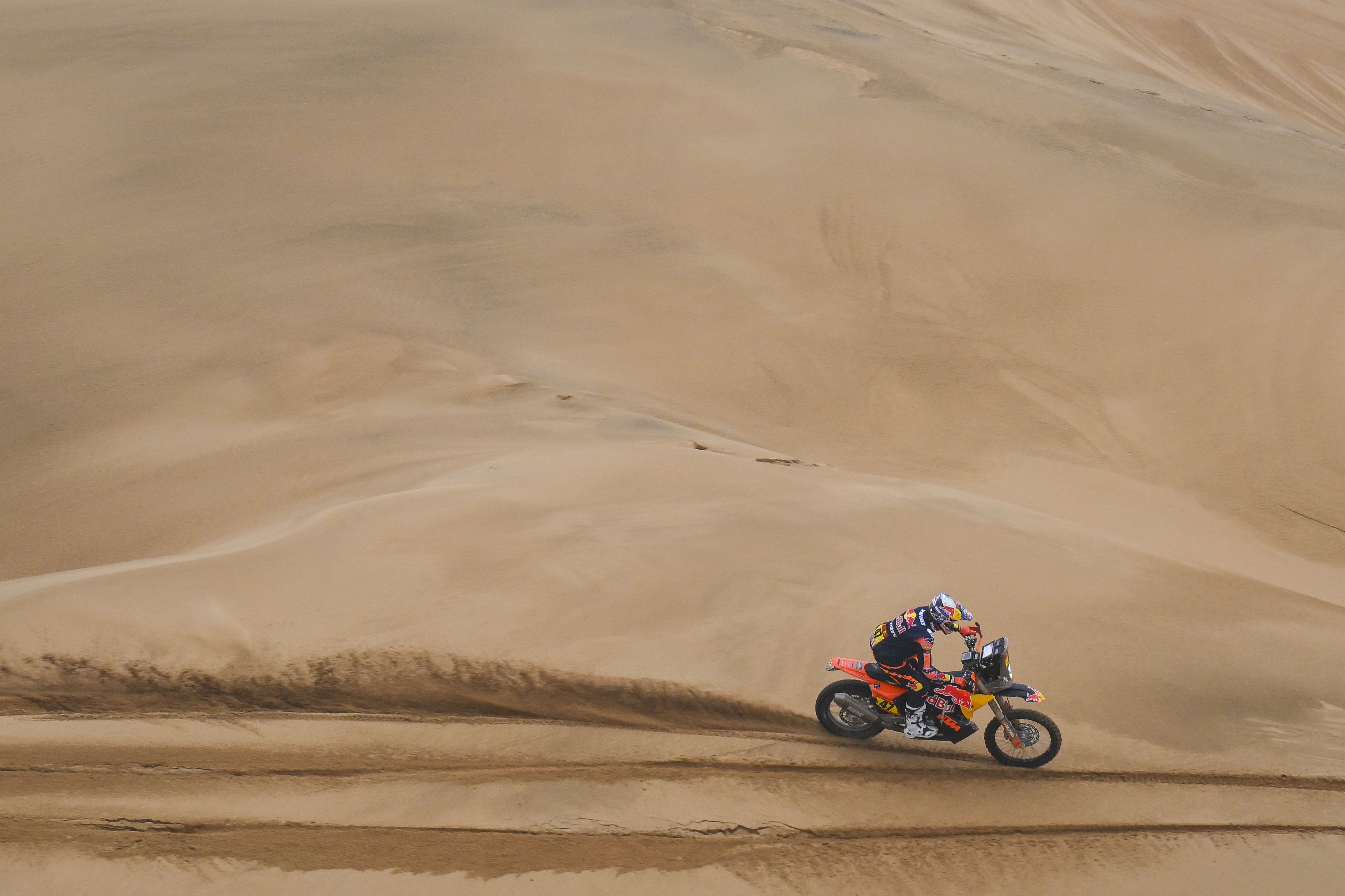 Kevin Benavides en la etapa 8 del Dakar 2023