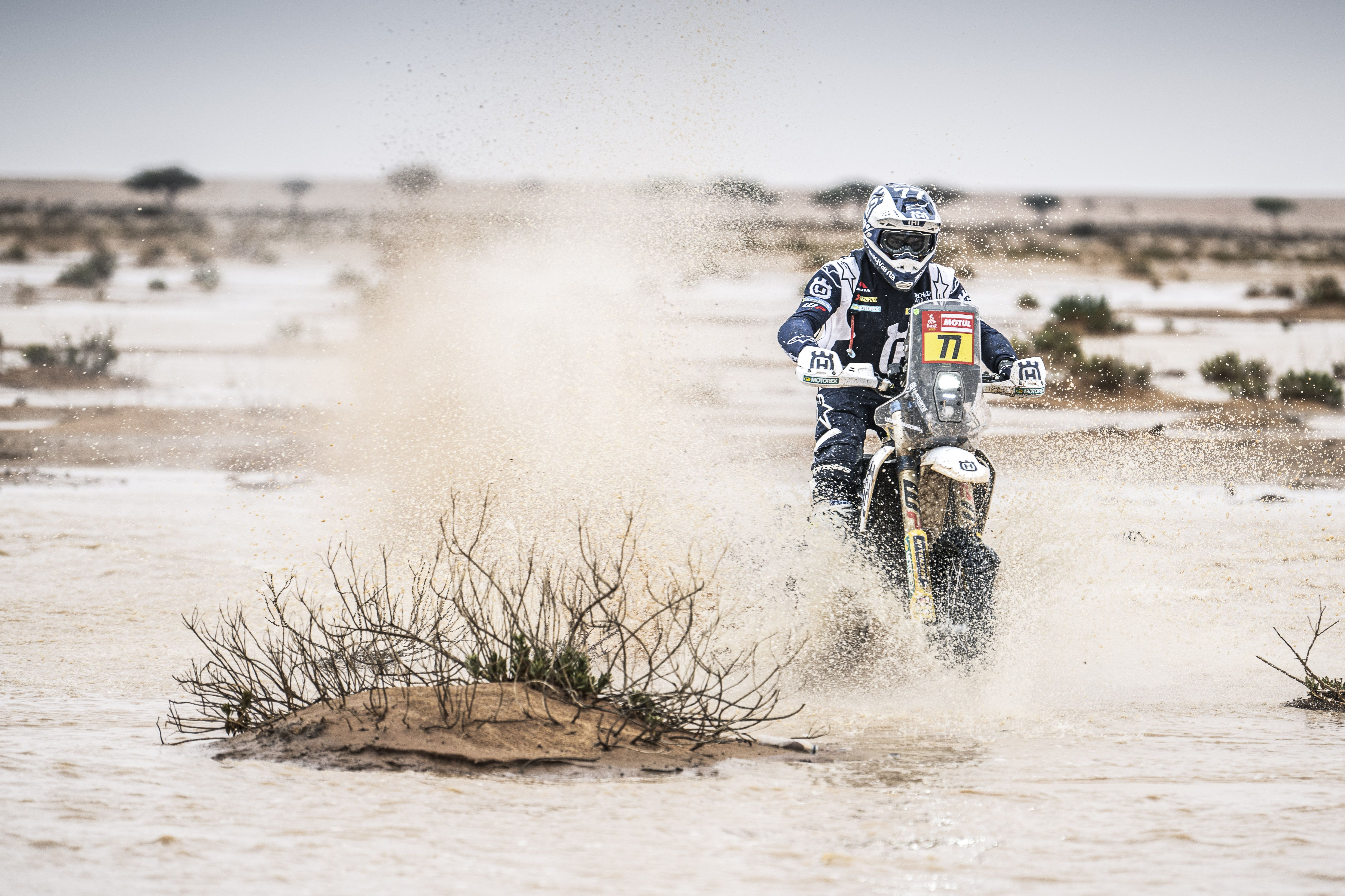 Luciano Benavides en la etapa 9 del Dakar 2023