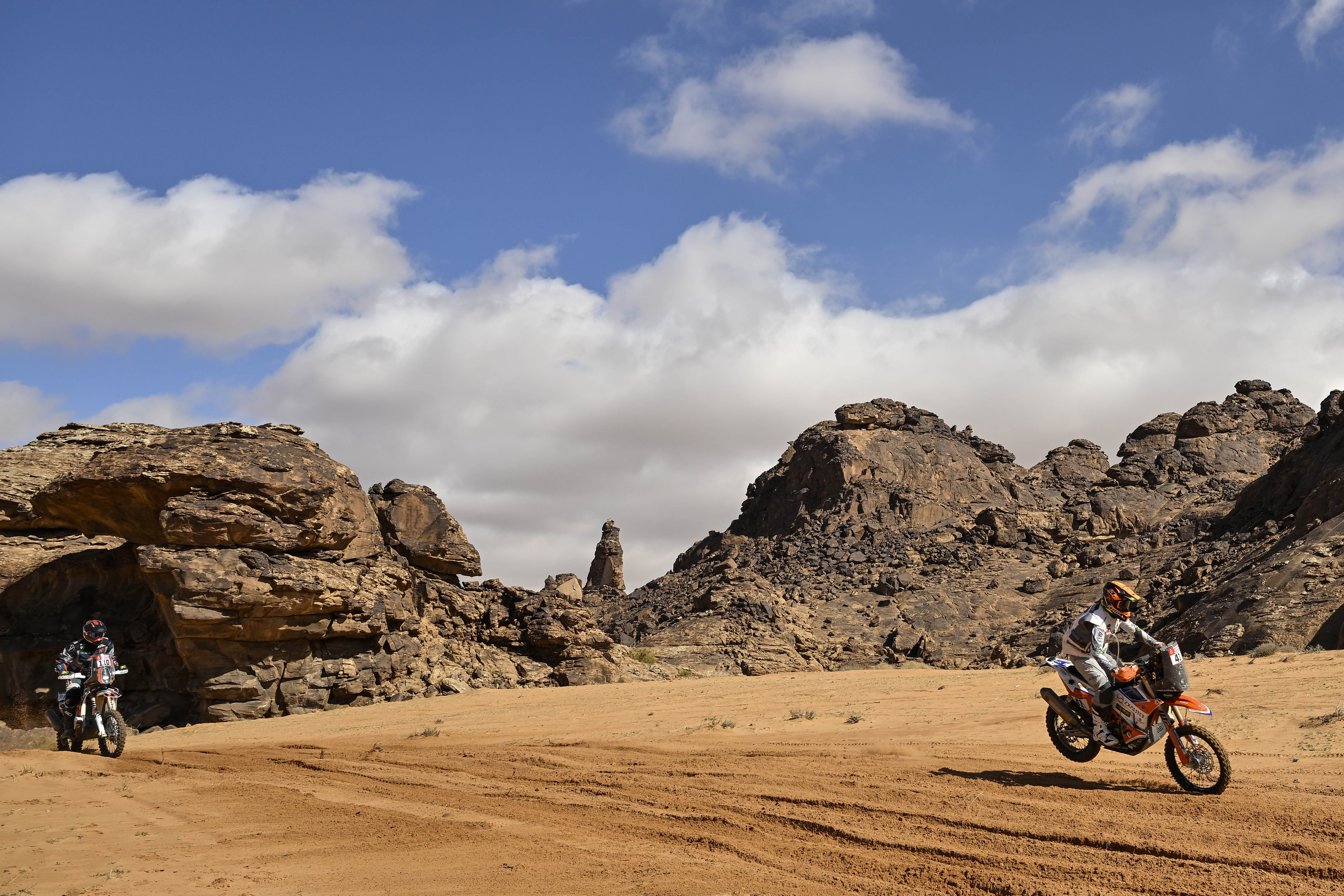 Tomás De Gavardo y Pierre Payrard en la etapa 4 del Dakar 2023