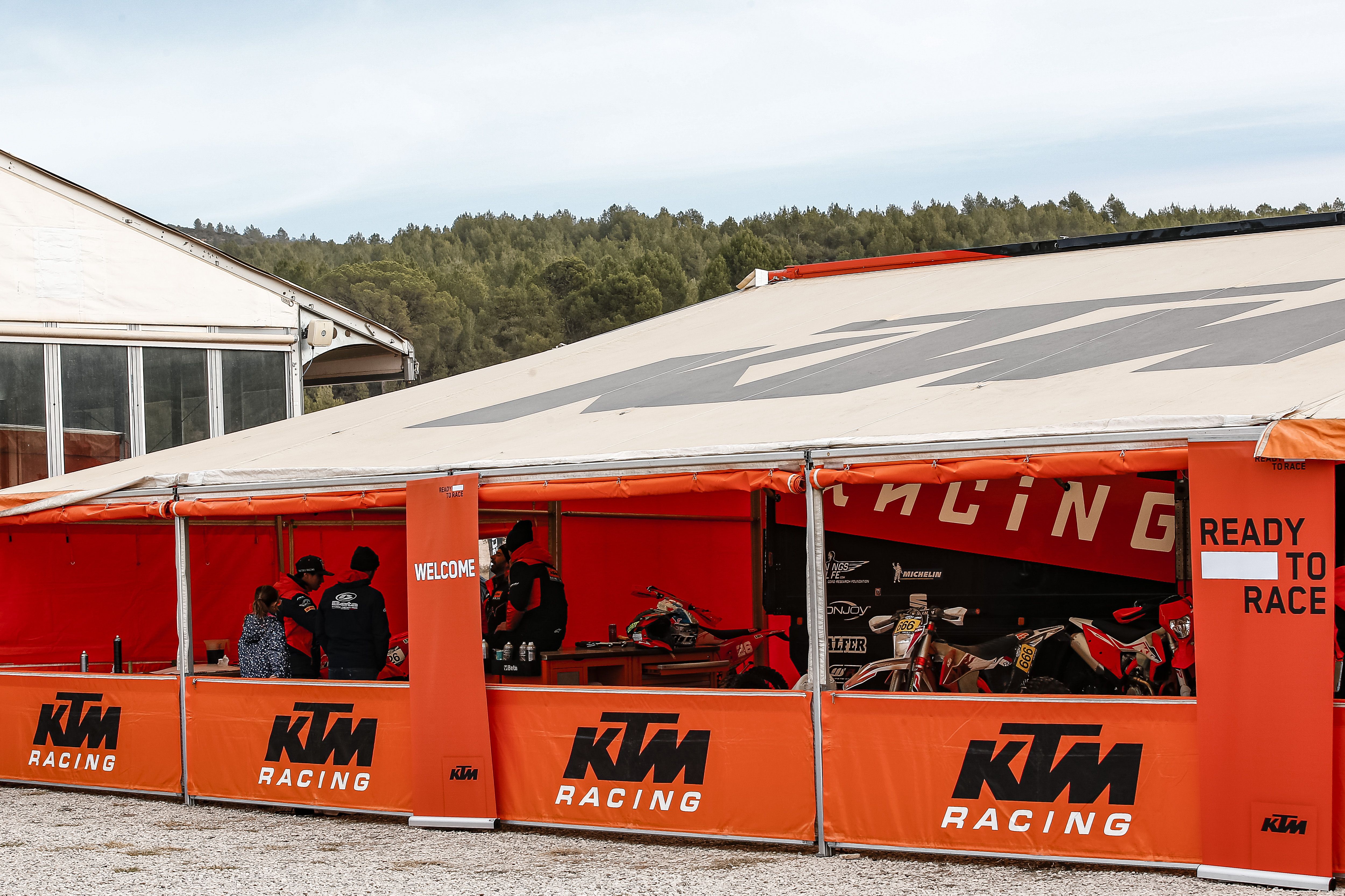 ¡Oportunidad única! Piloto oficial KTM, Husqvarna y GASGAS por un día en Bassella Race1