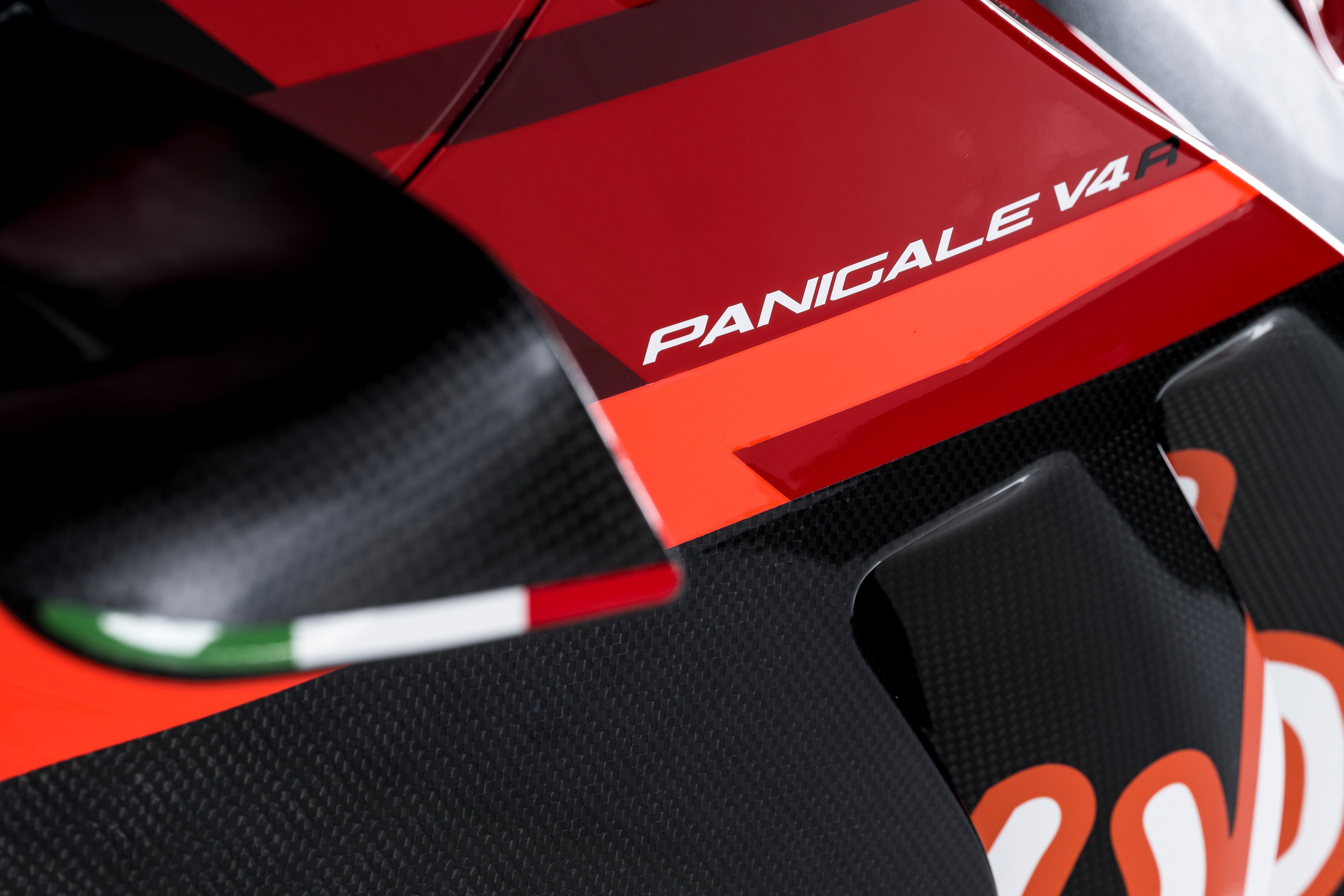 Ducati Panigale V4R Aruba WSBK 2023 Álvaro Bautista Michael Rinaldi 41