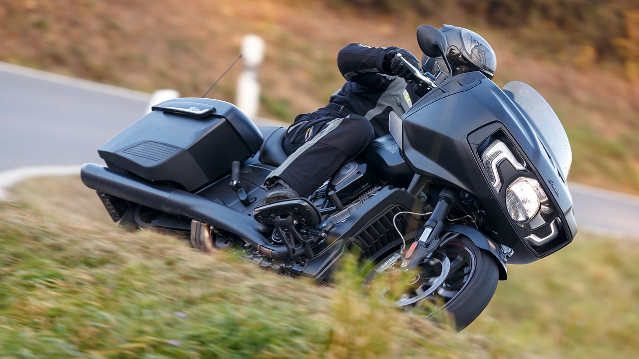 Indian Challenger Dark Horse