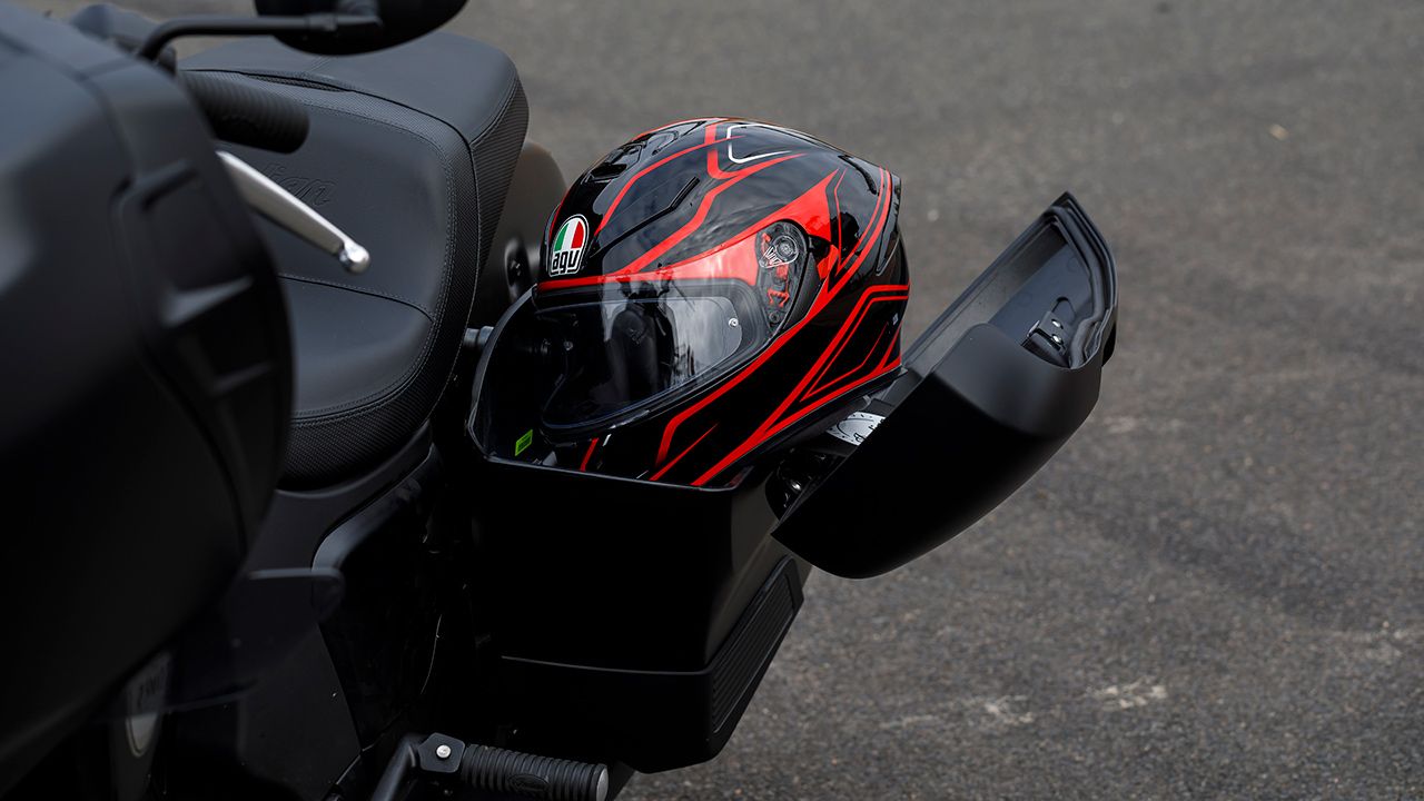 Indian Challenger Dark Horse