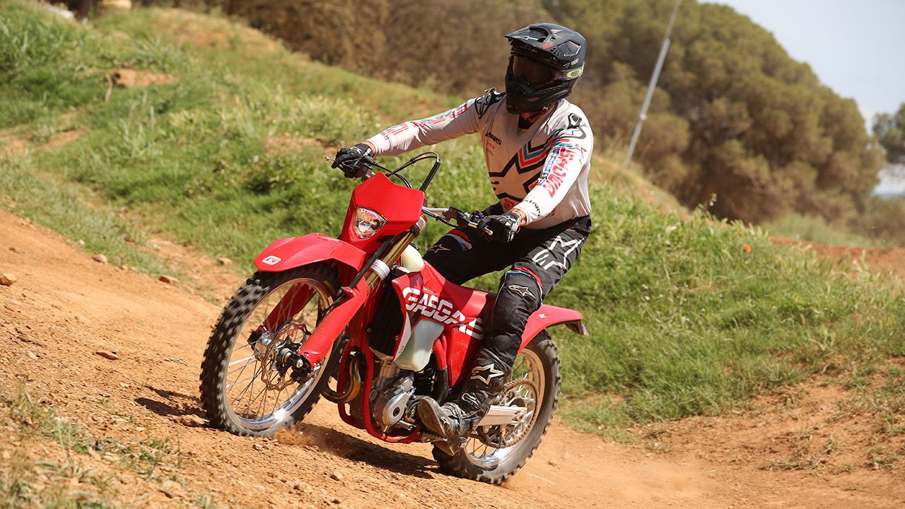 Comparativa suspensiones moto de enduro.