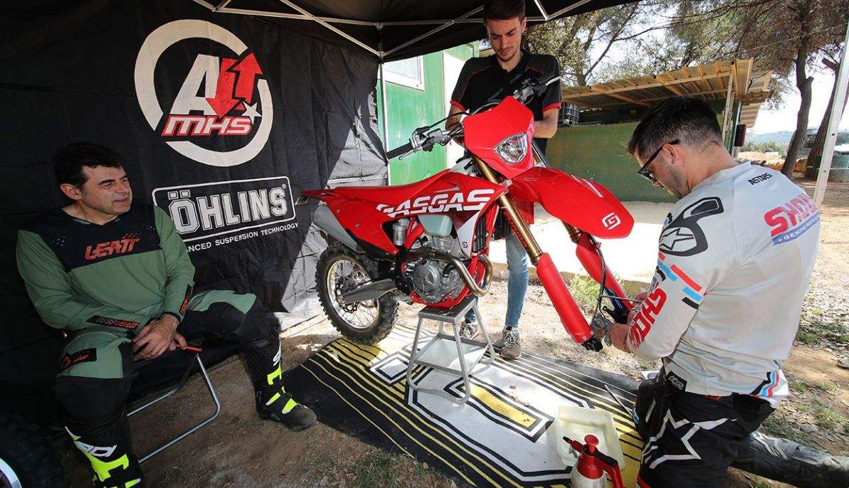 Comparativa suspensiones moto de enduro.