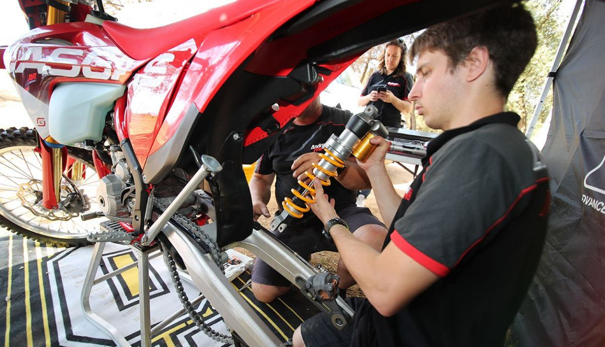 Comparativa suspensiones moto enduro ohlins showa wp (8) Comparativa suspensiones moto enduro ohlins showa wp (8)