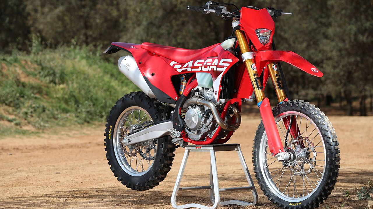Comparativa suspensiones moto de enduro.