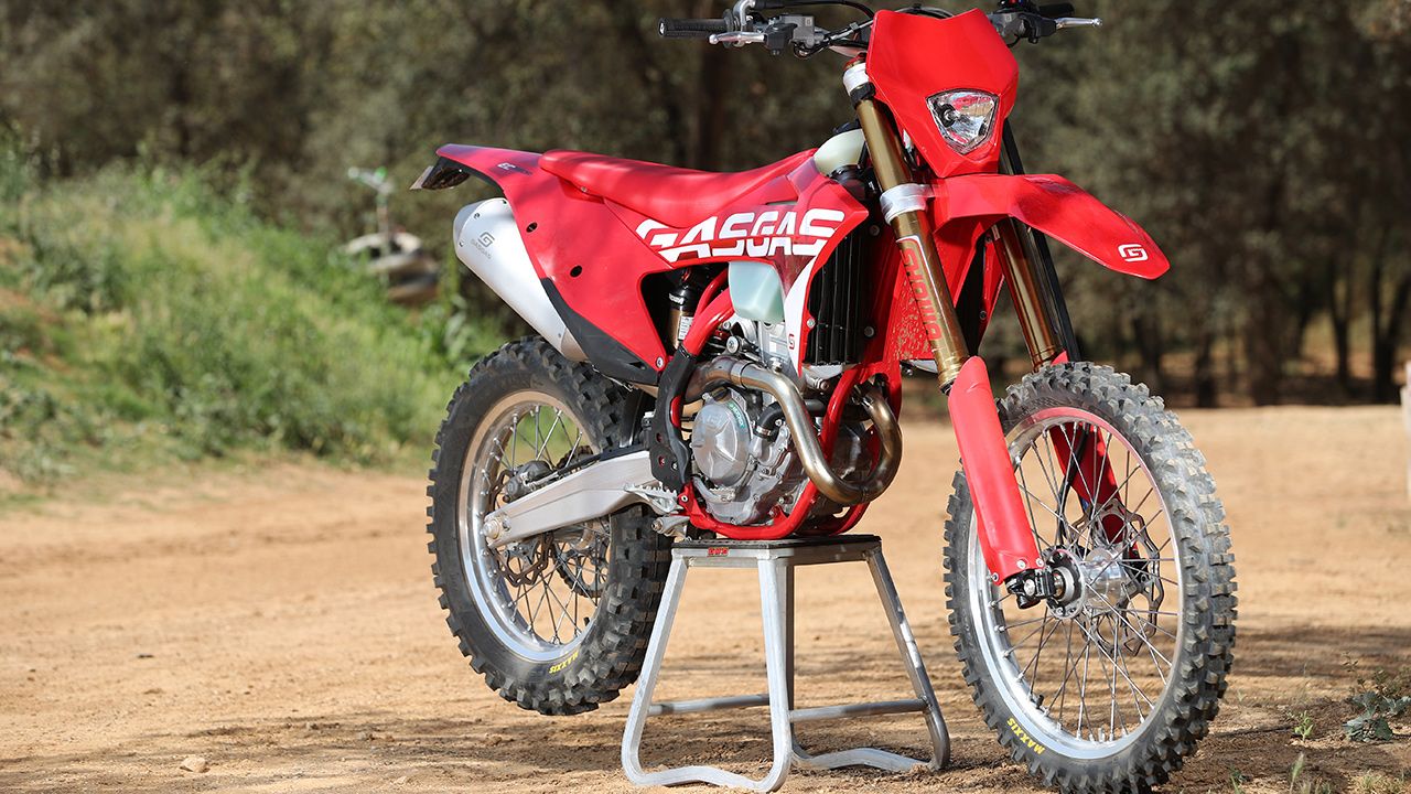 Comparativa suspensiones moto de enduro.