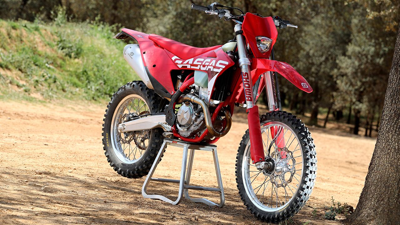 Comparativa suspensiones moto de enduro.