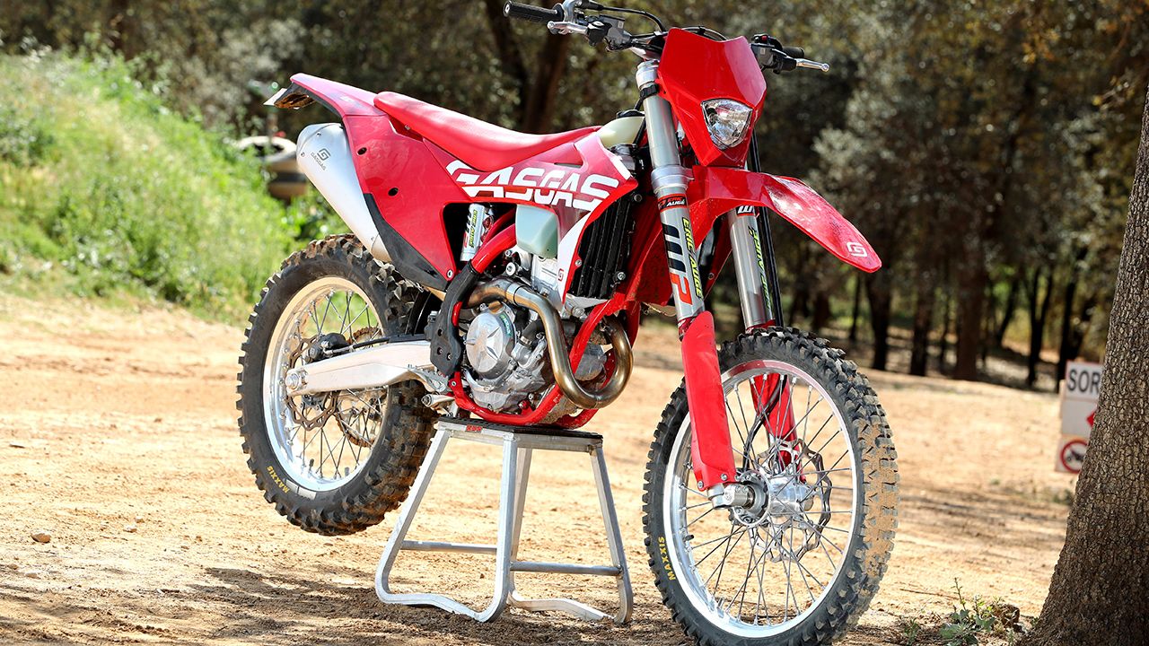 Comparativa suspensiones moto de enduro.