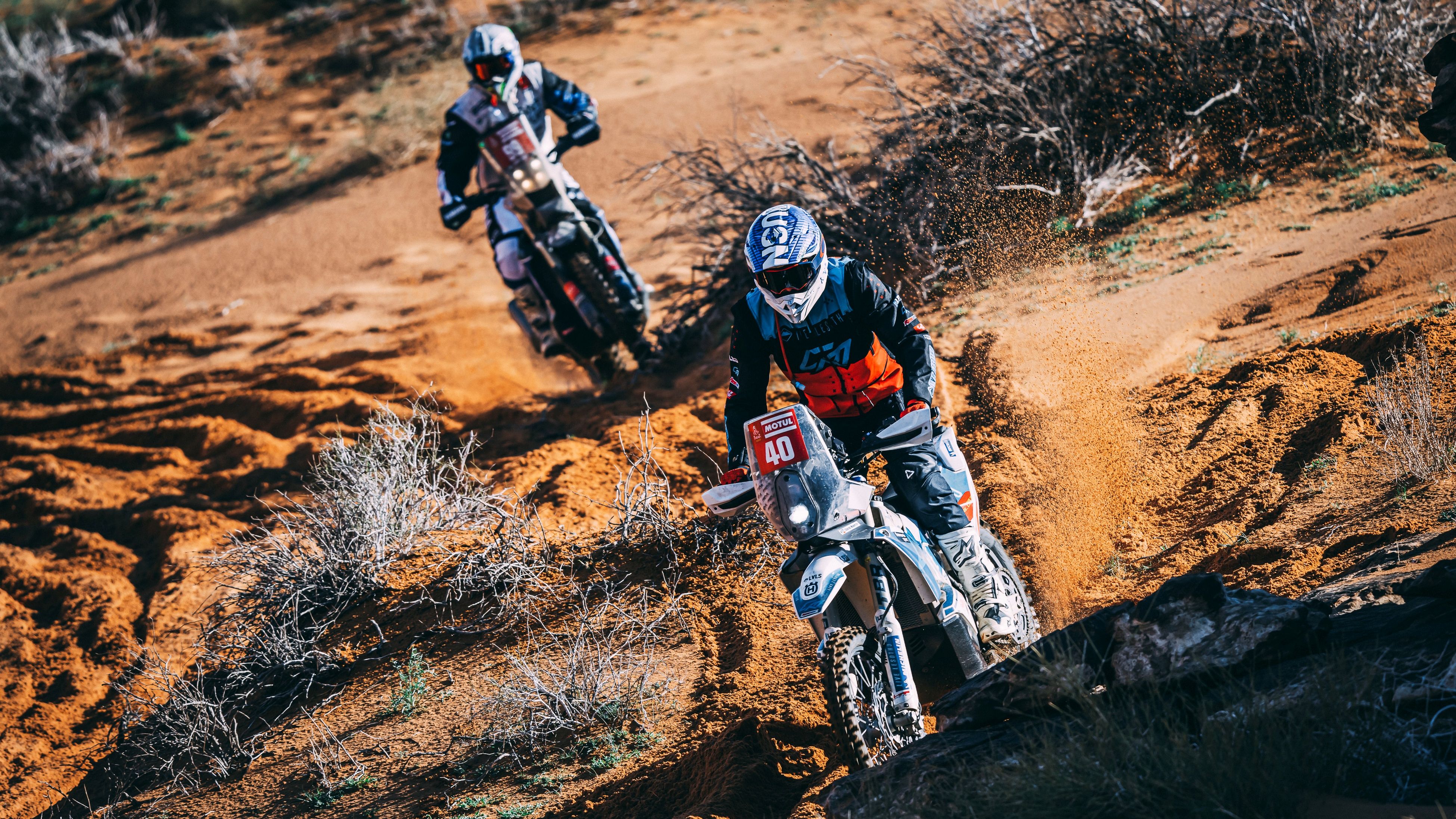 Charan Moore y Javi Vega han protagonizado un precioso duelo en la categoría Original del Dakar 2023