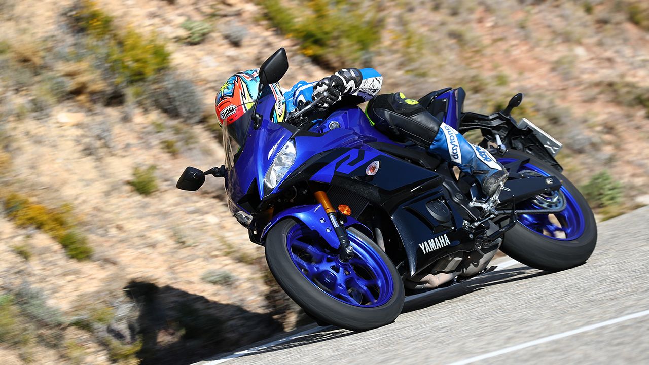 Yamaha R3 2022