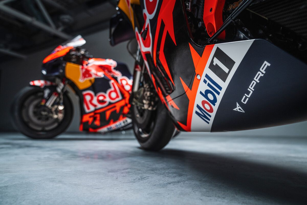 KTM RC16 Red Bull Factory MotoGP 2023 Brad Binder Jack Miller 10