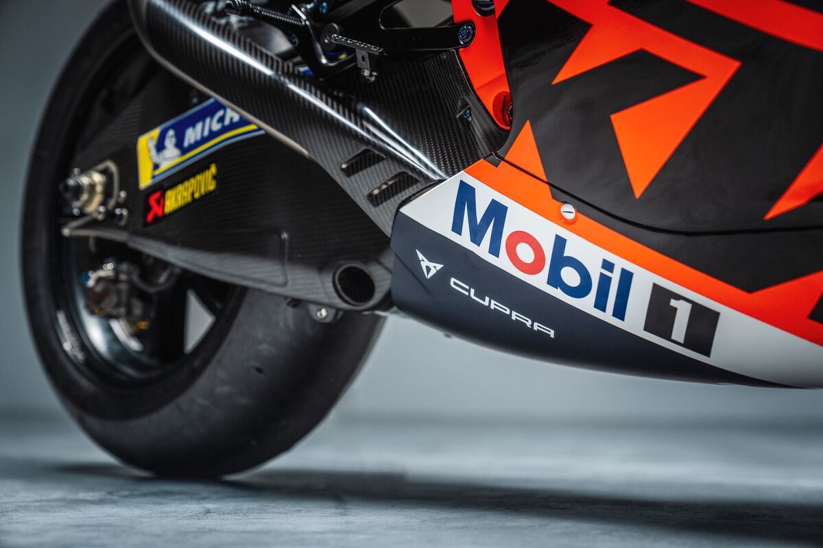 KTM RC16 Red Bull Factory MotoGP 2023 Brad Binder Jack Miller 13