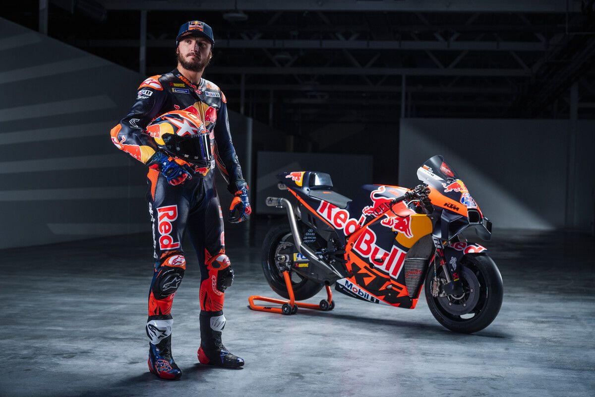 KTM RC16 Red Bull Factory MotoGP 2023 Brad Binder Jack Miller 33